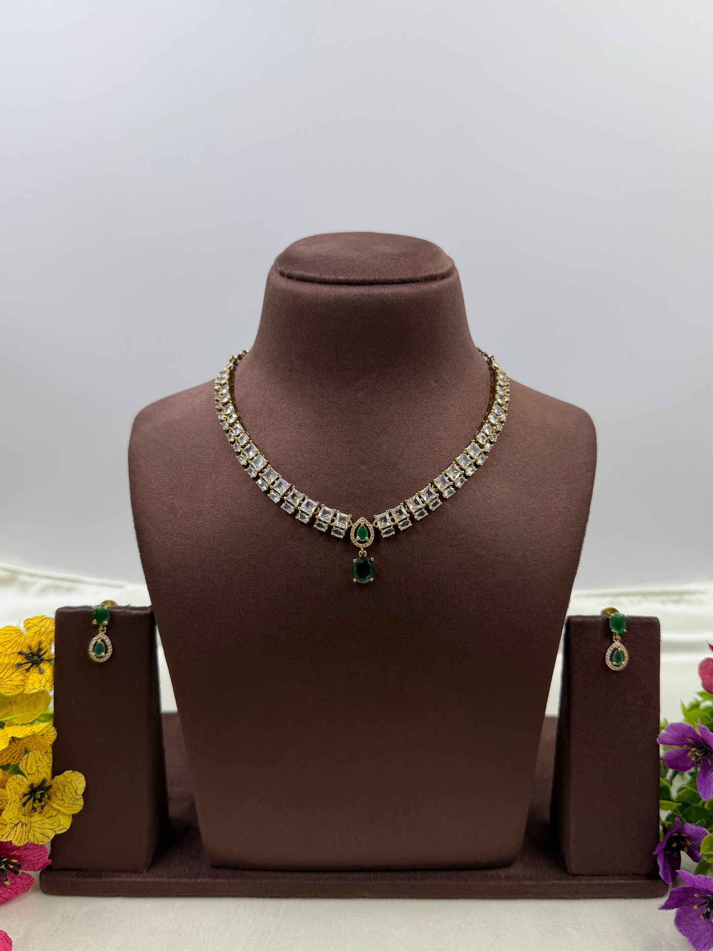 Jiya Victorian Delicate Necklace