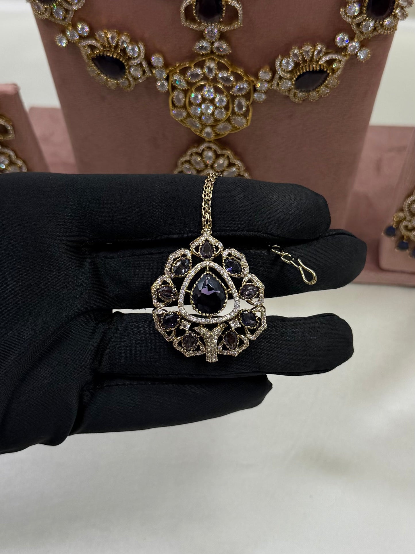 Poorvi Victorian Premium Combo Set
