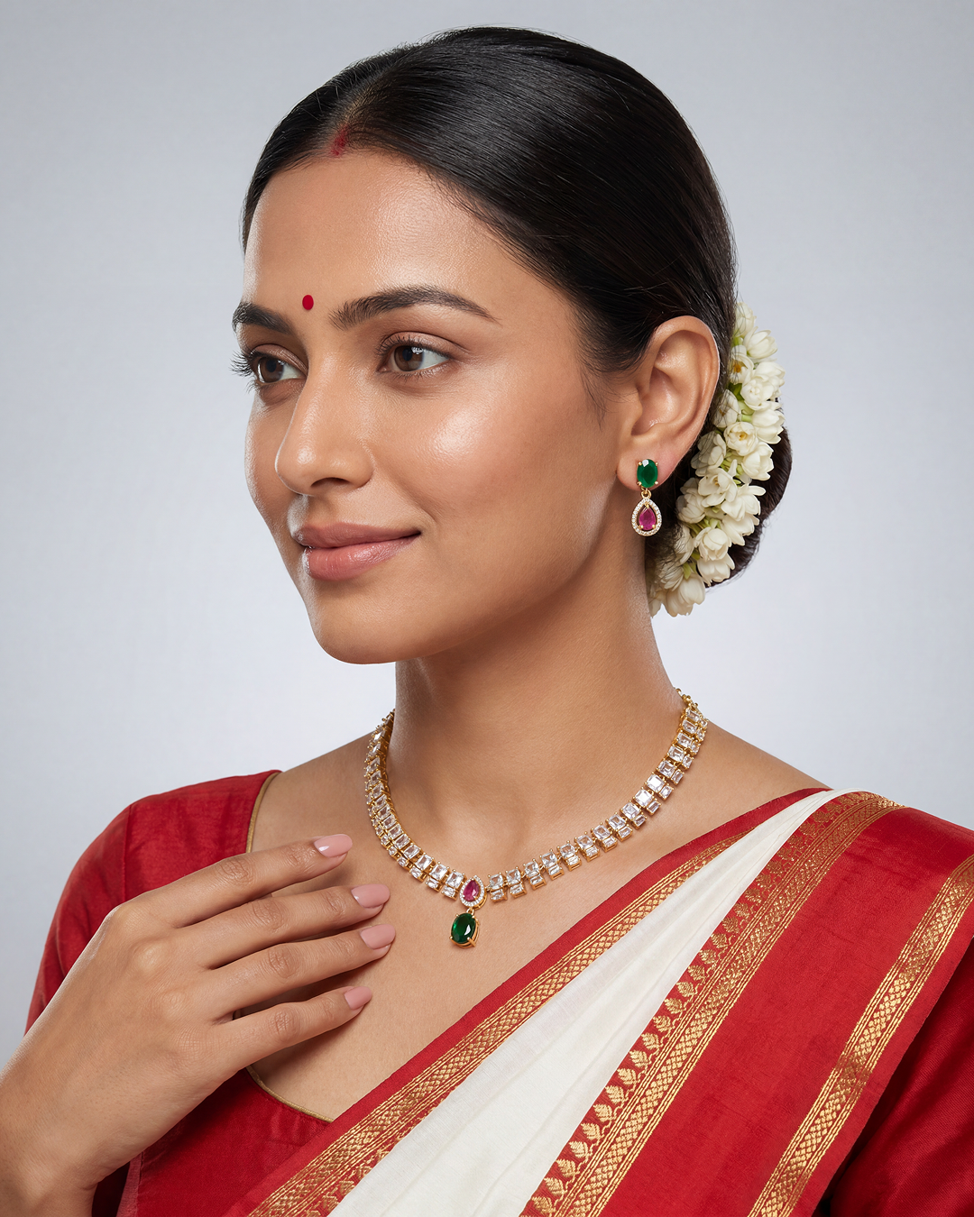 Jiya Victorian Delicate Necklace