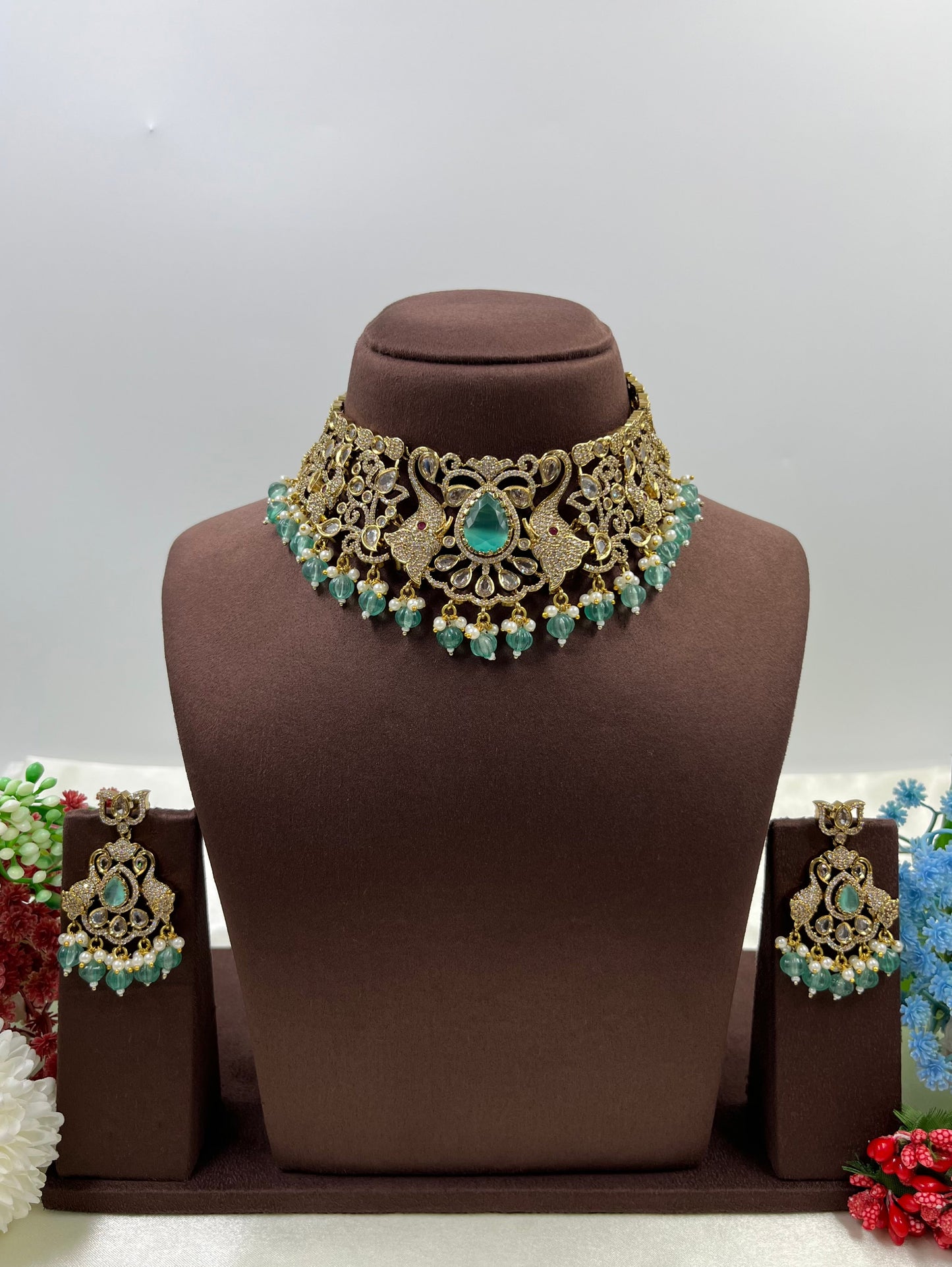 Heena Victorian Choker Necklace Set