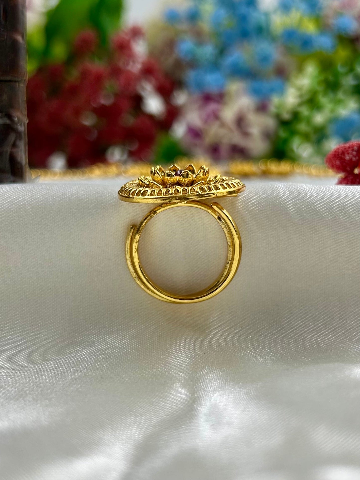 Varunika Traditional Gold Hath Panja (One Pis)