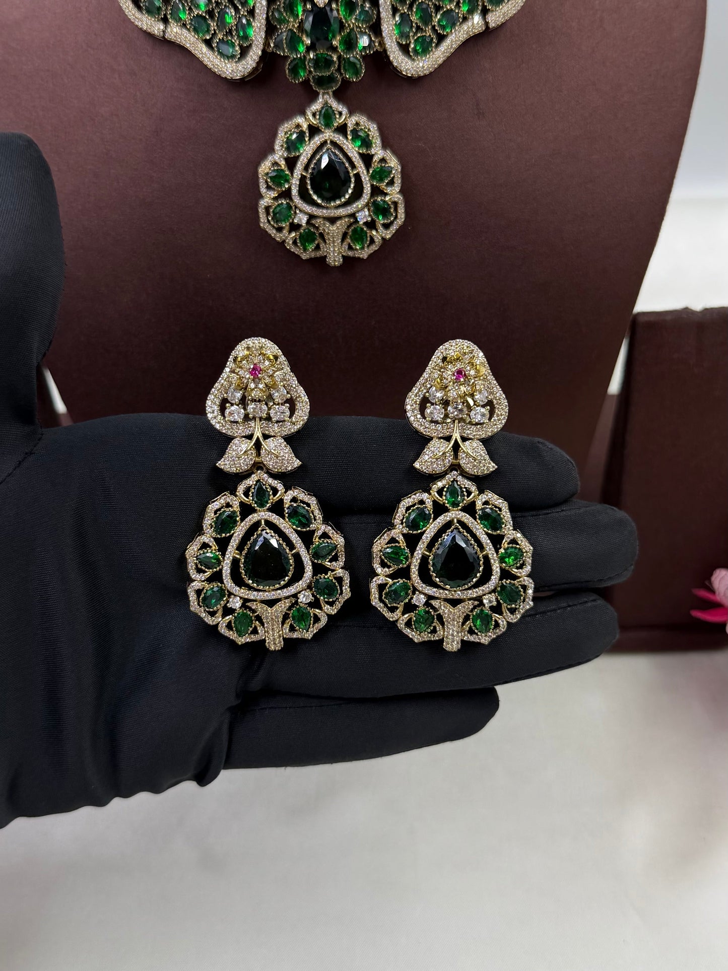 Haya Victorian Choker Necklace Set