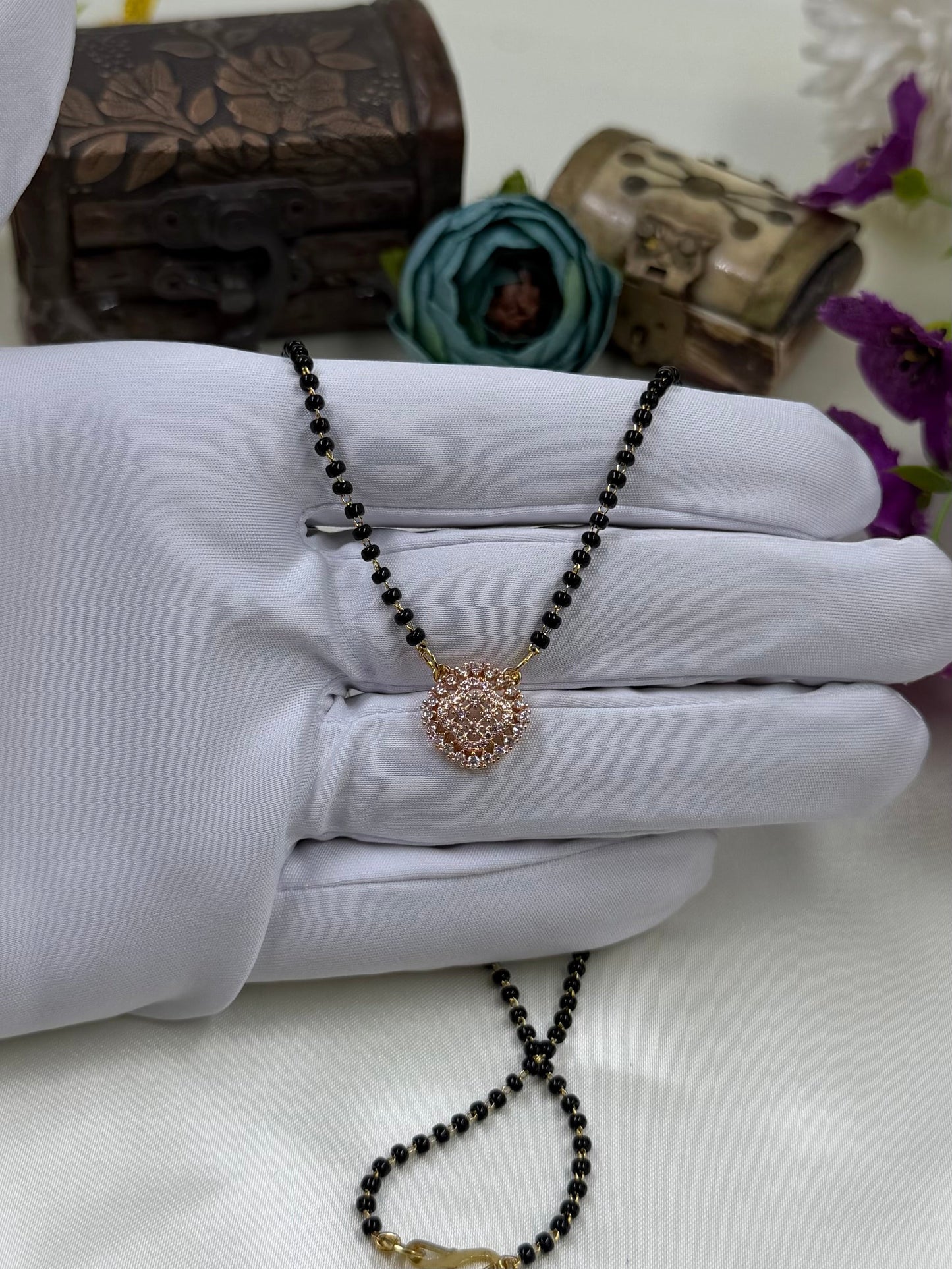 Vintage Floral Cluster Rose Gold Mangalsutra