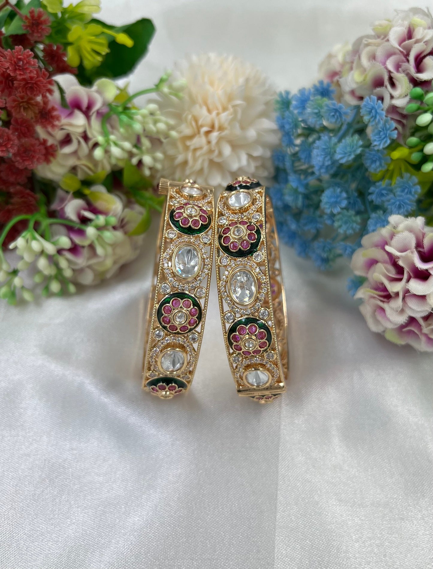 Glori Moissanite Kundan Bangles (Openable)