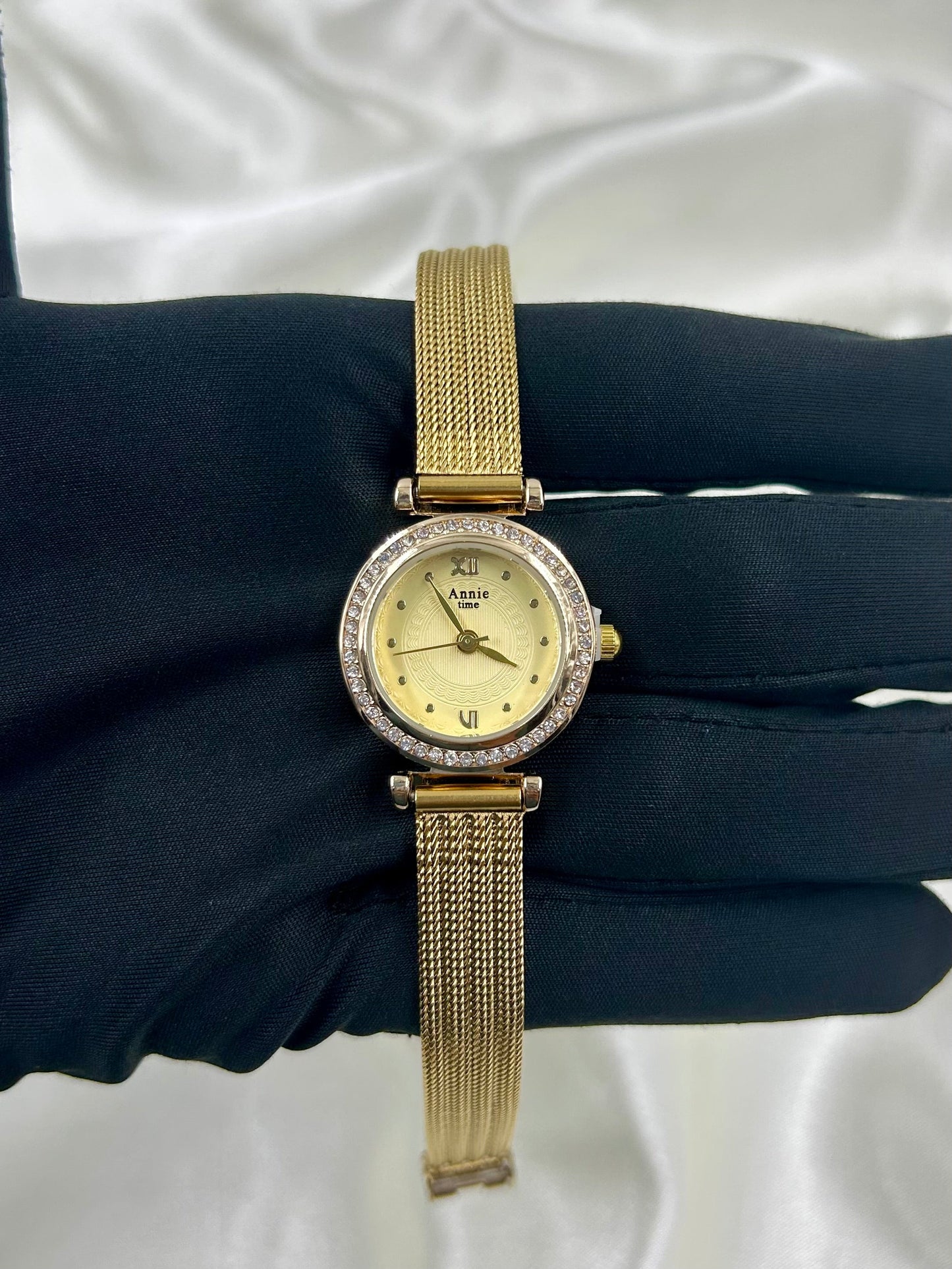 Komal Anti-Tarnish Stainless Steel Watch (Adjustable)
