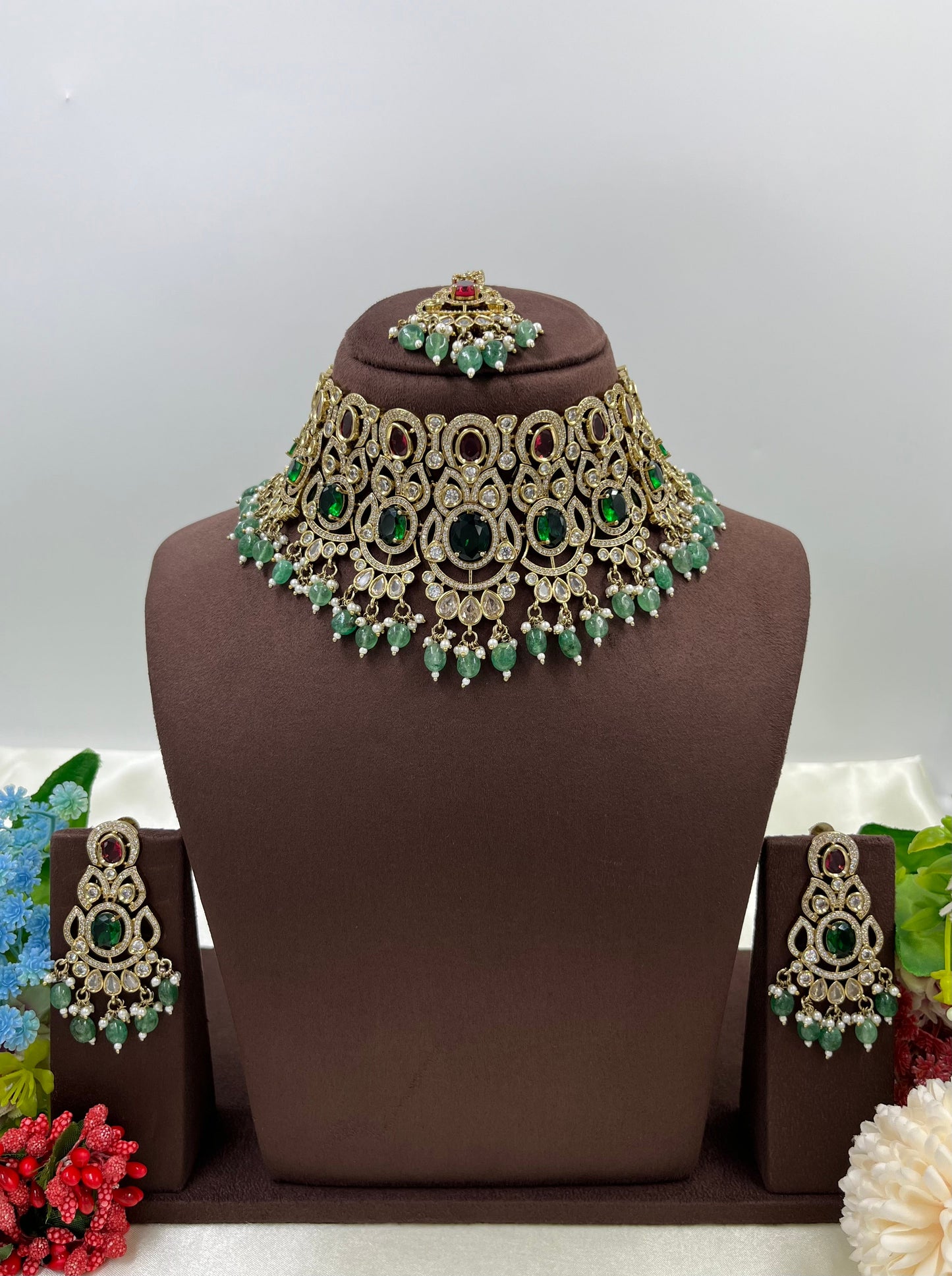 Suniti Premium Victorian Choker Necklace