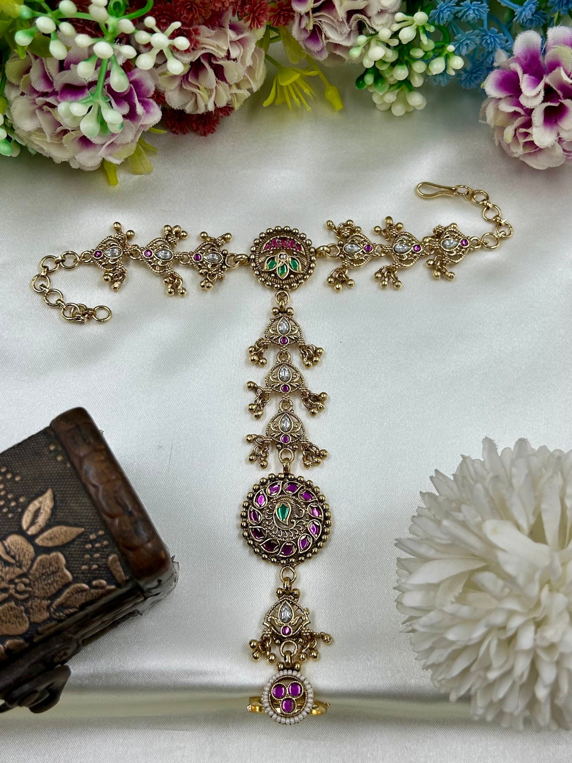 Heena Heritage Hath Panja close-up view