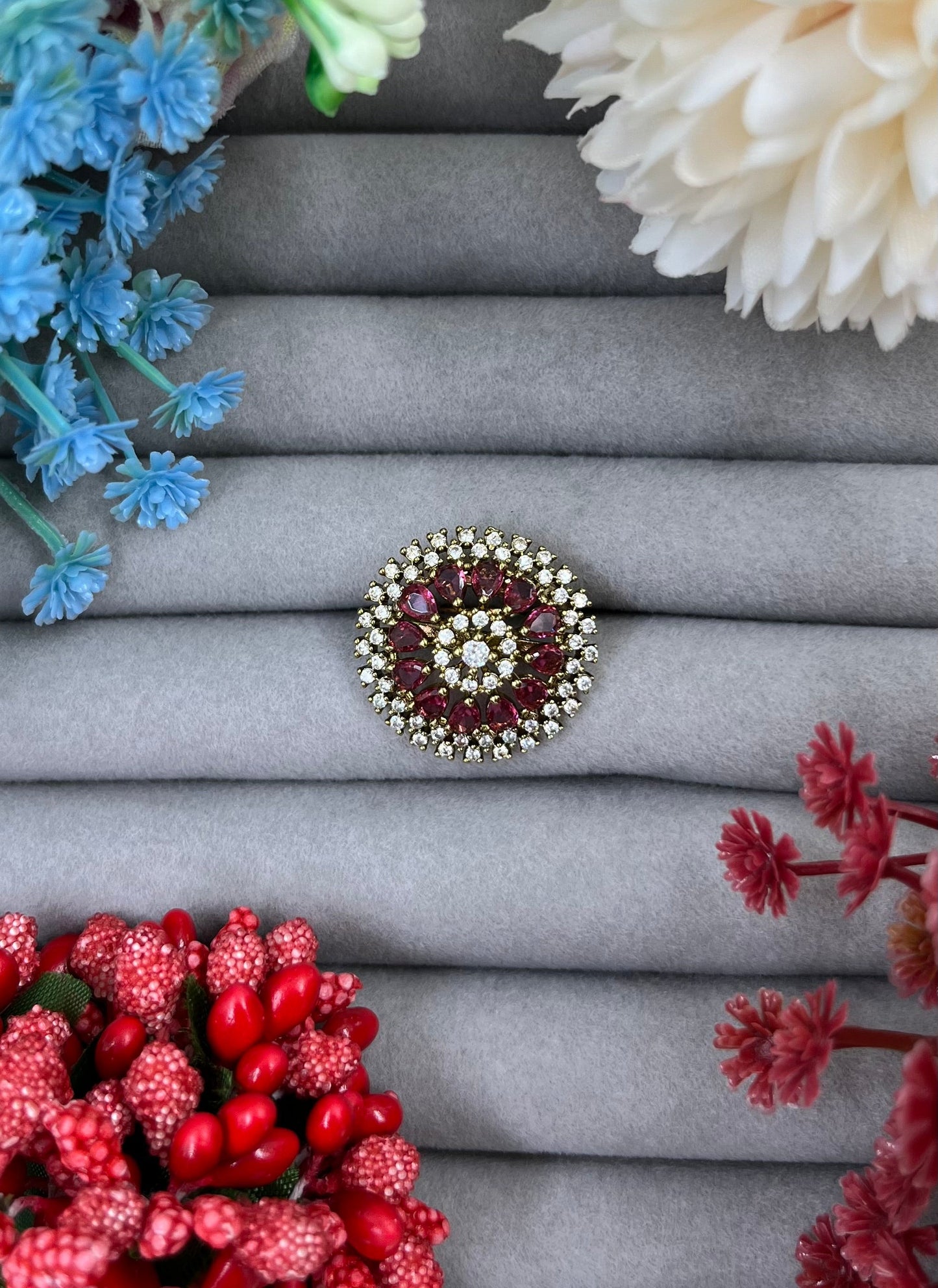Suvasni Victorian Ad Ring