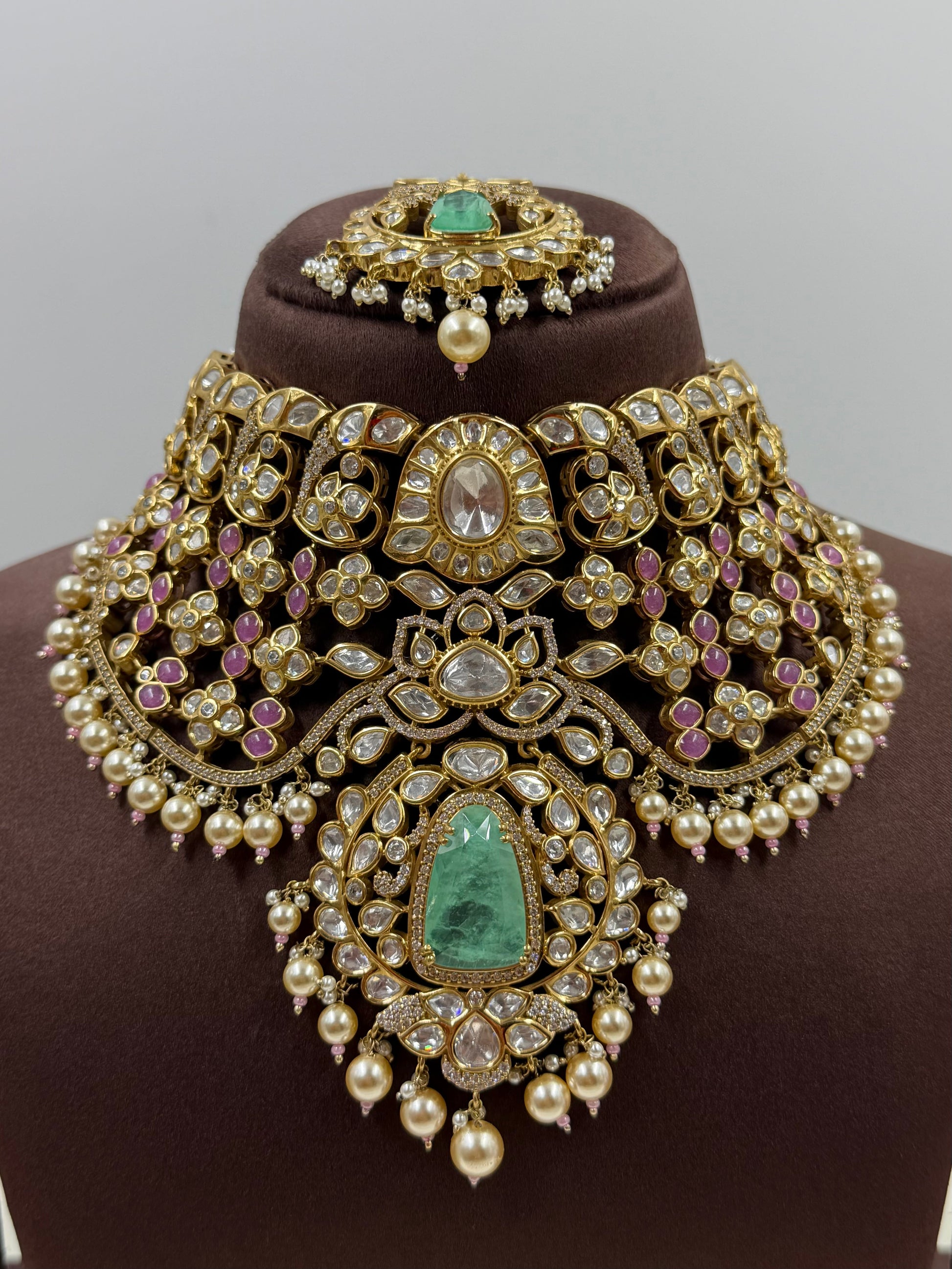 Ruhani Choker Necklace Set full product photo on plain background
