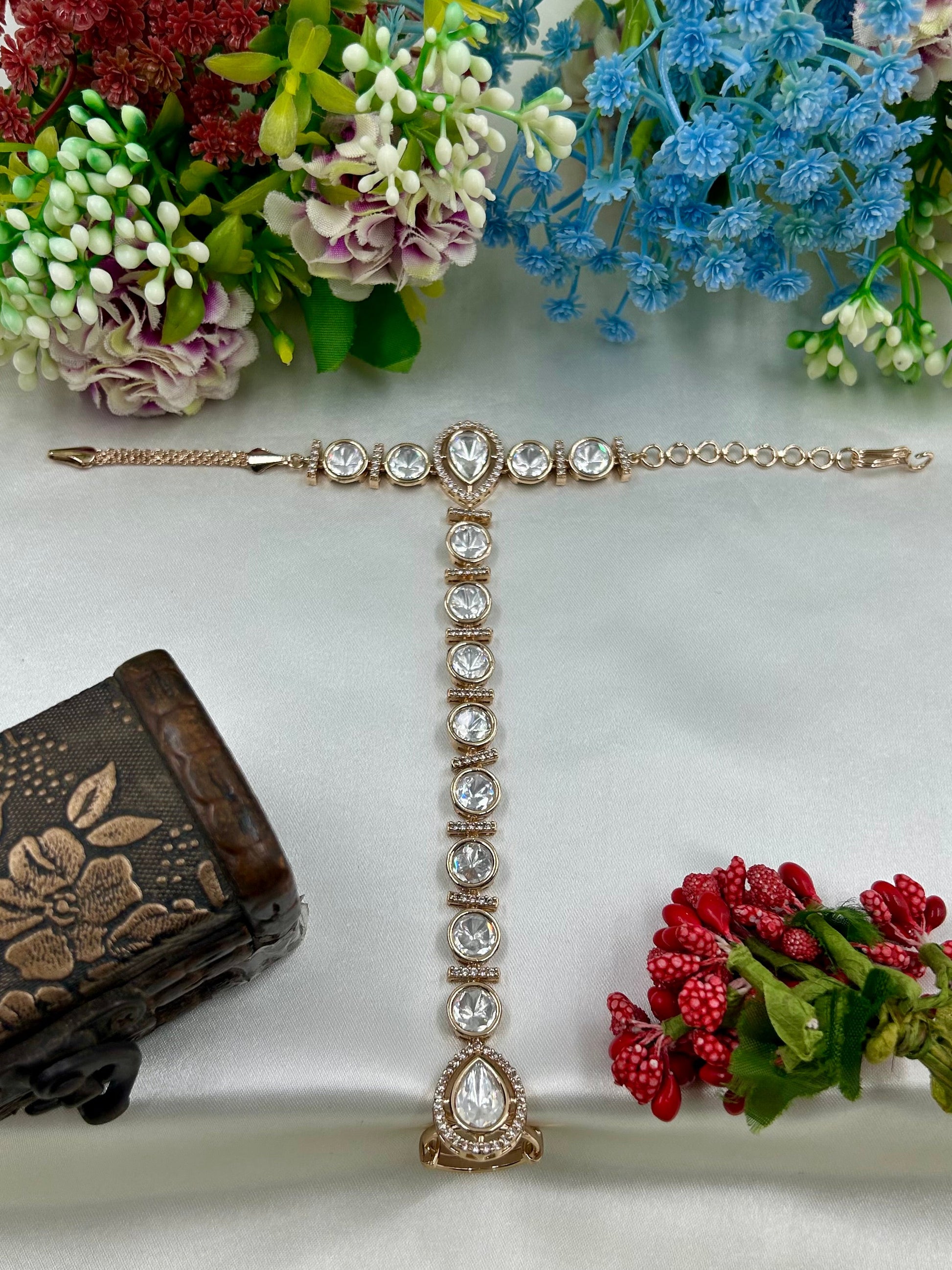 Aarohi Hath Panja full product photo on plain background