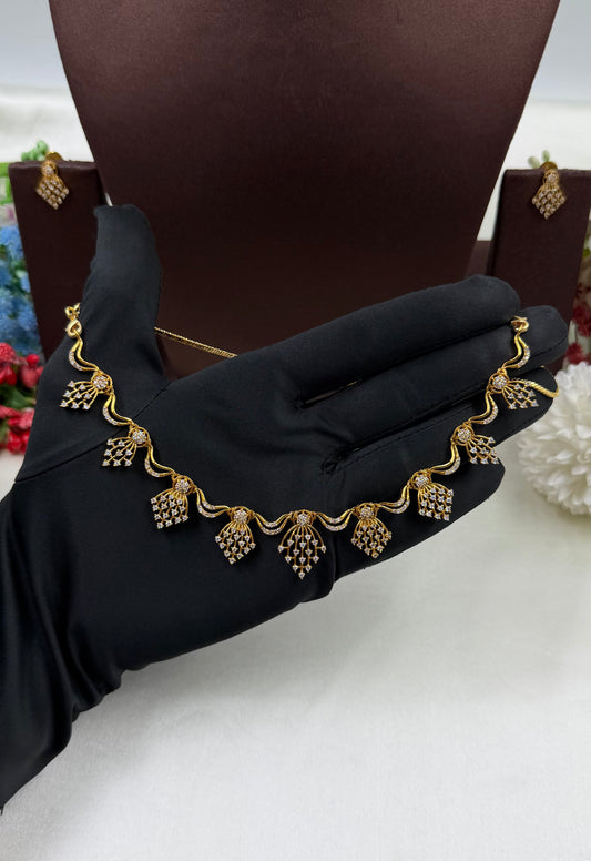 Falak Traditional Delicate Necklace