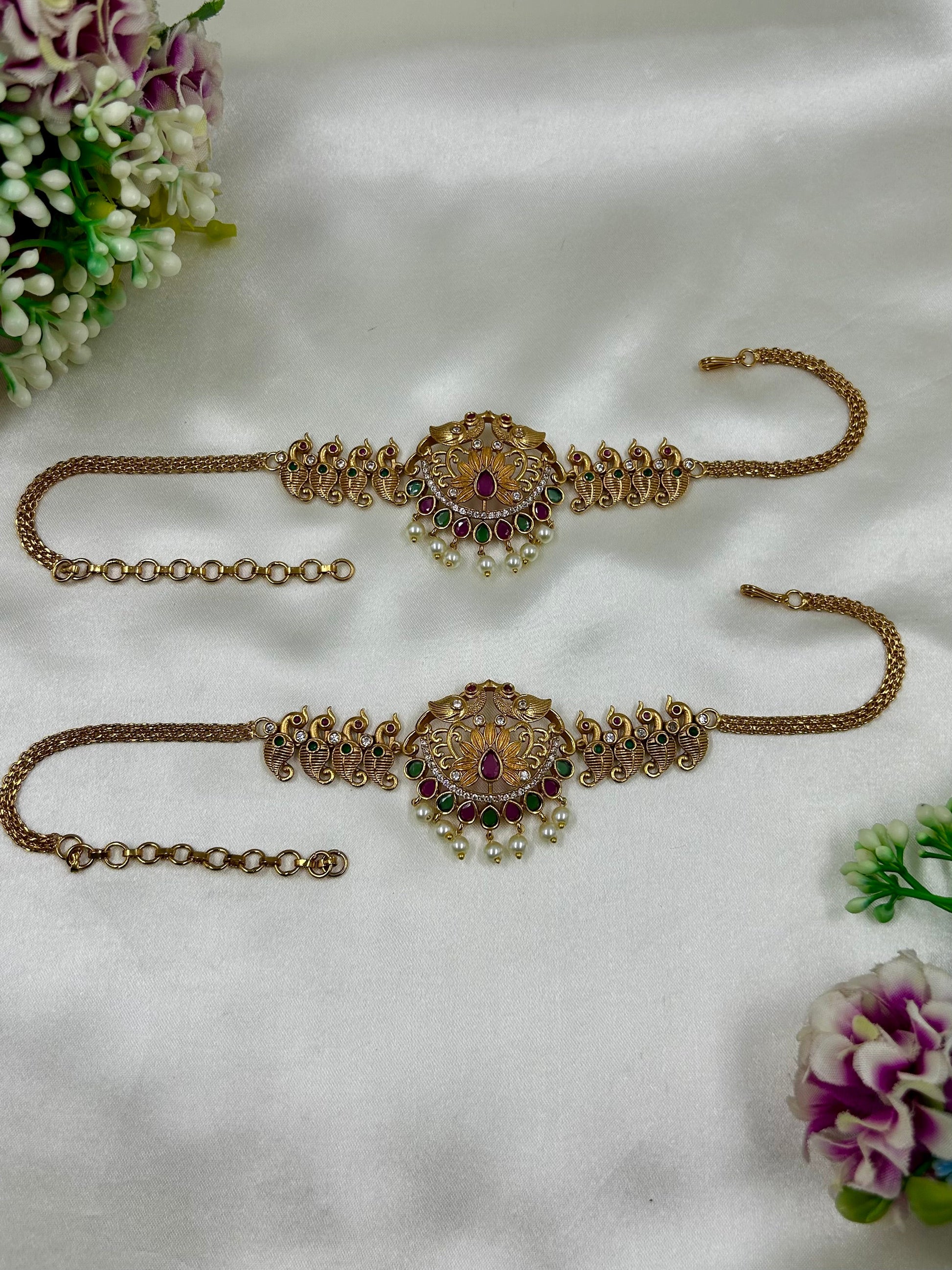 Usha Jewellery close-up view