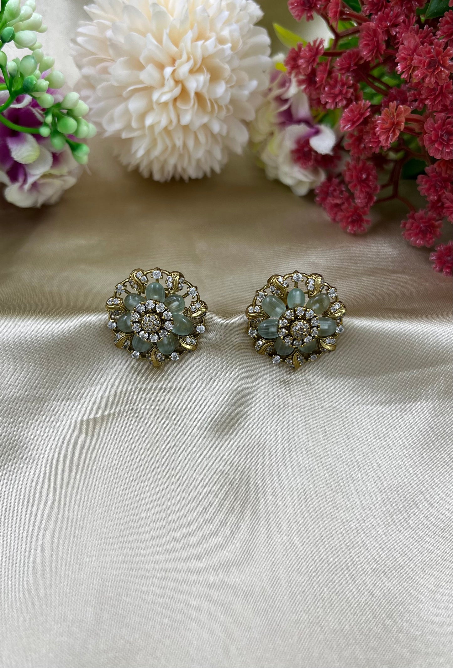 Vastra Premium Ad Earing