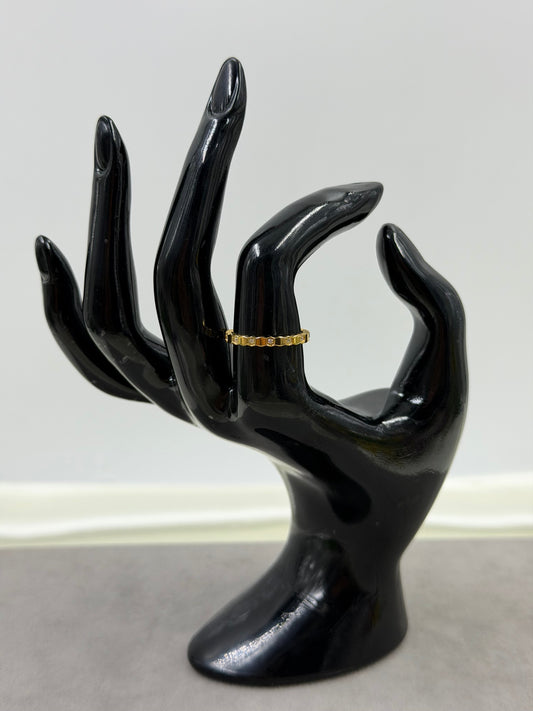 Hilda Finger Ring close-up view