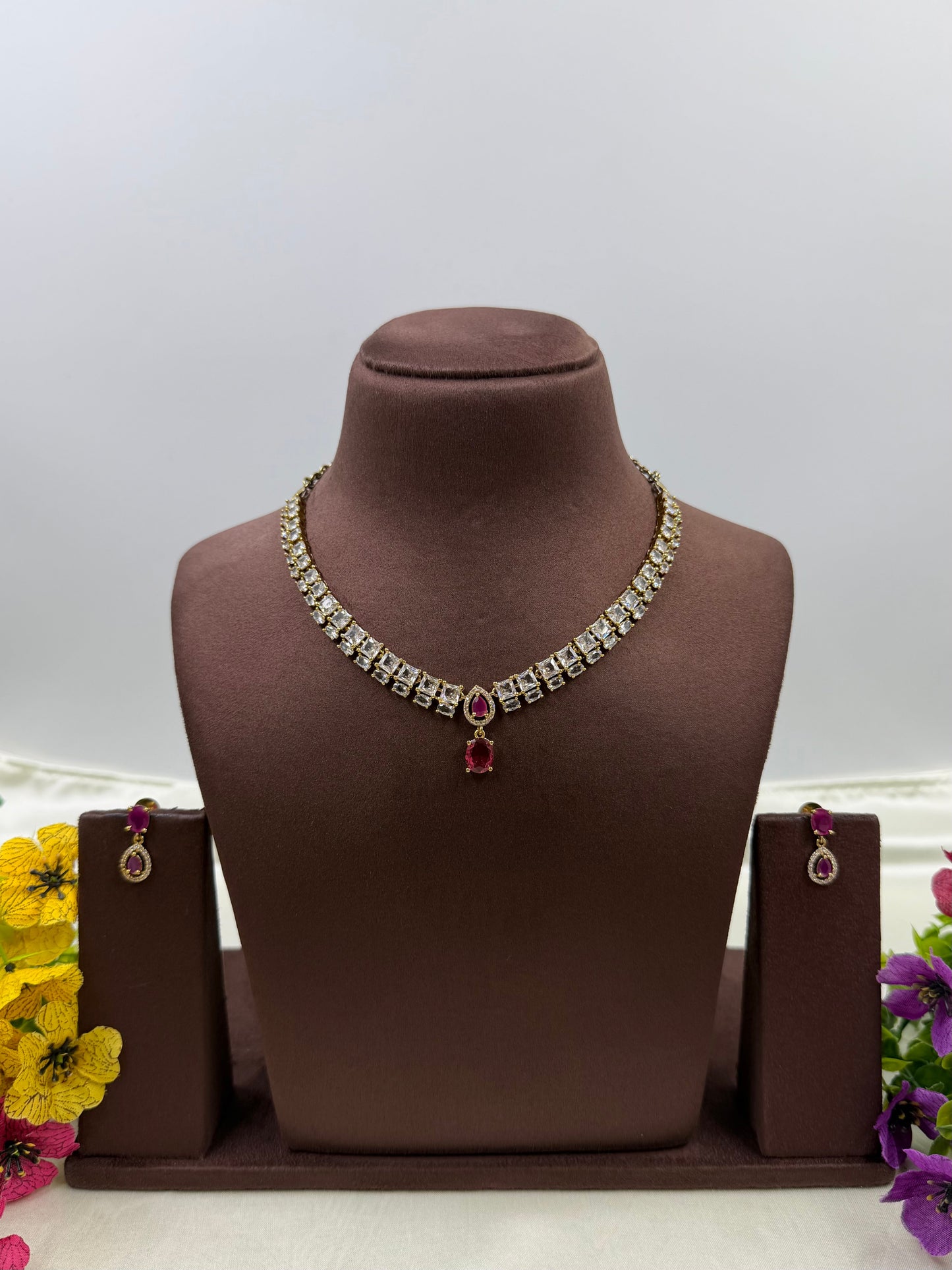 Jiya Victorian Delicate Necklace