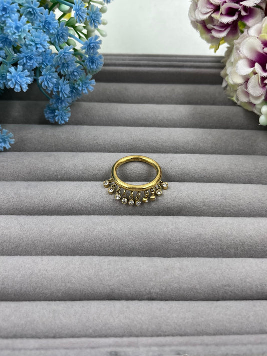 Anilee Finger Ring close-up view