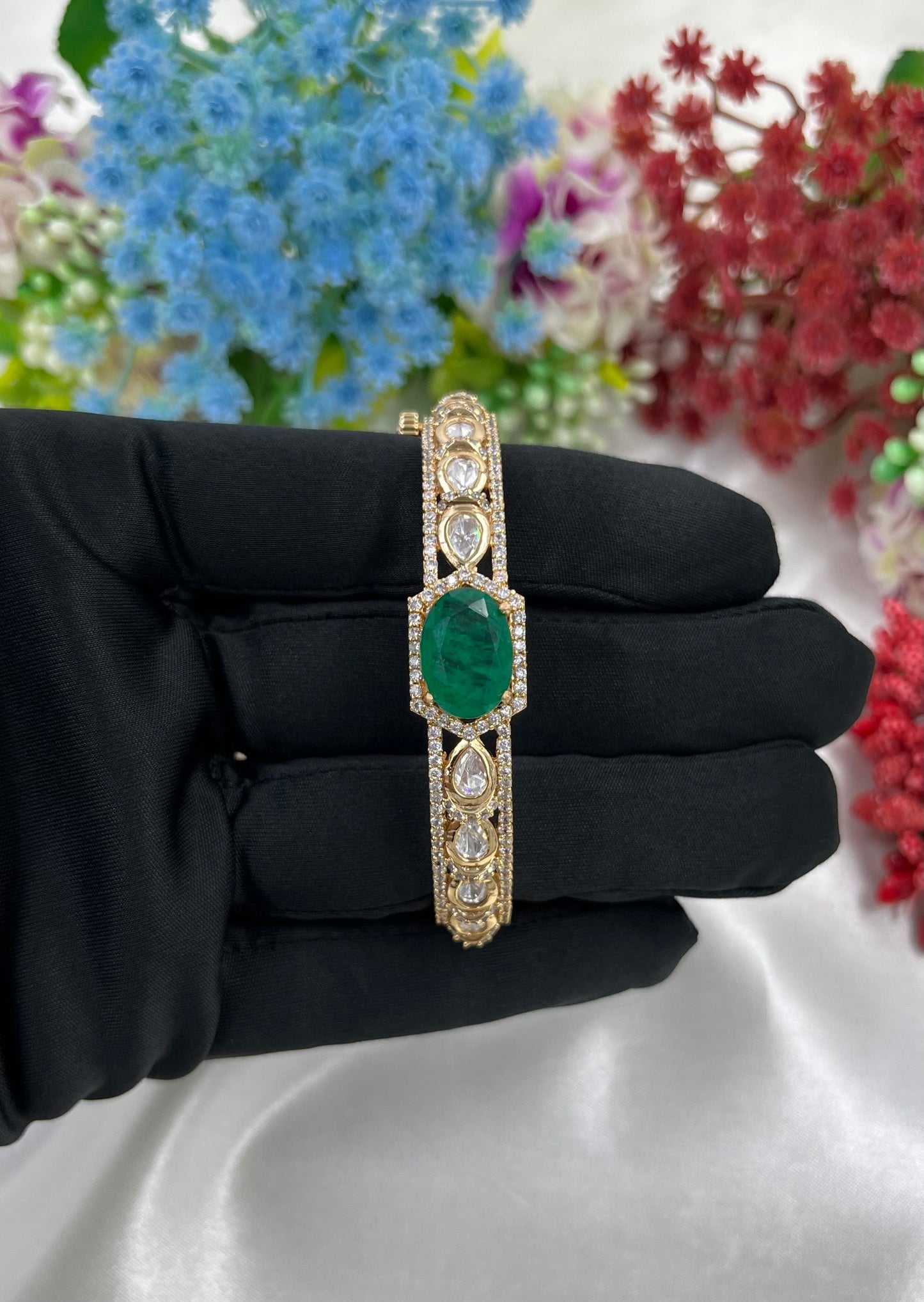 Auravya Moissanite Kundan Bracelet (Openable)