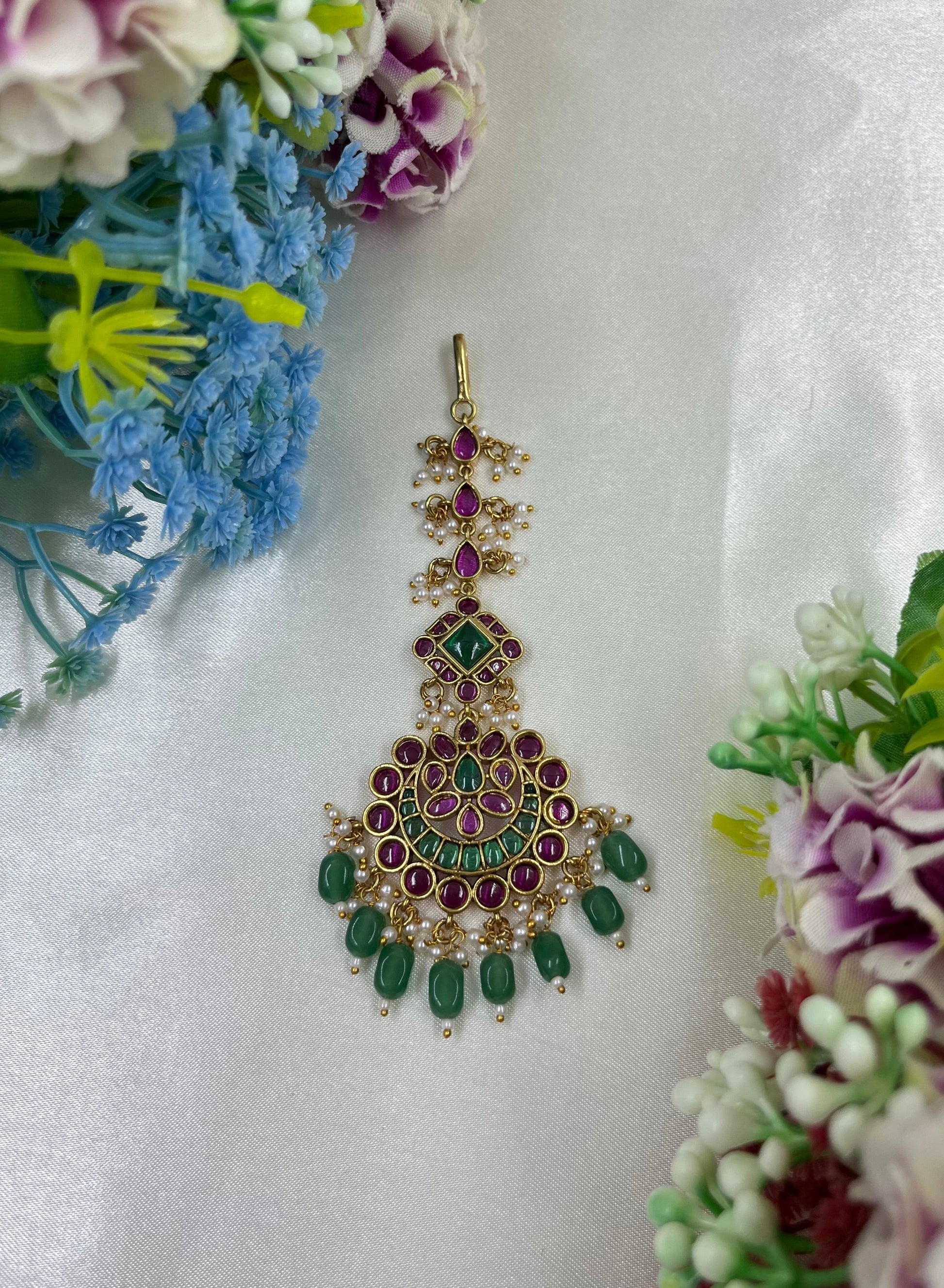Hina Victorian Maang Tikka close-up view
