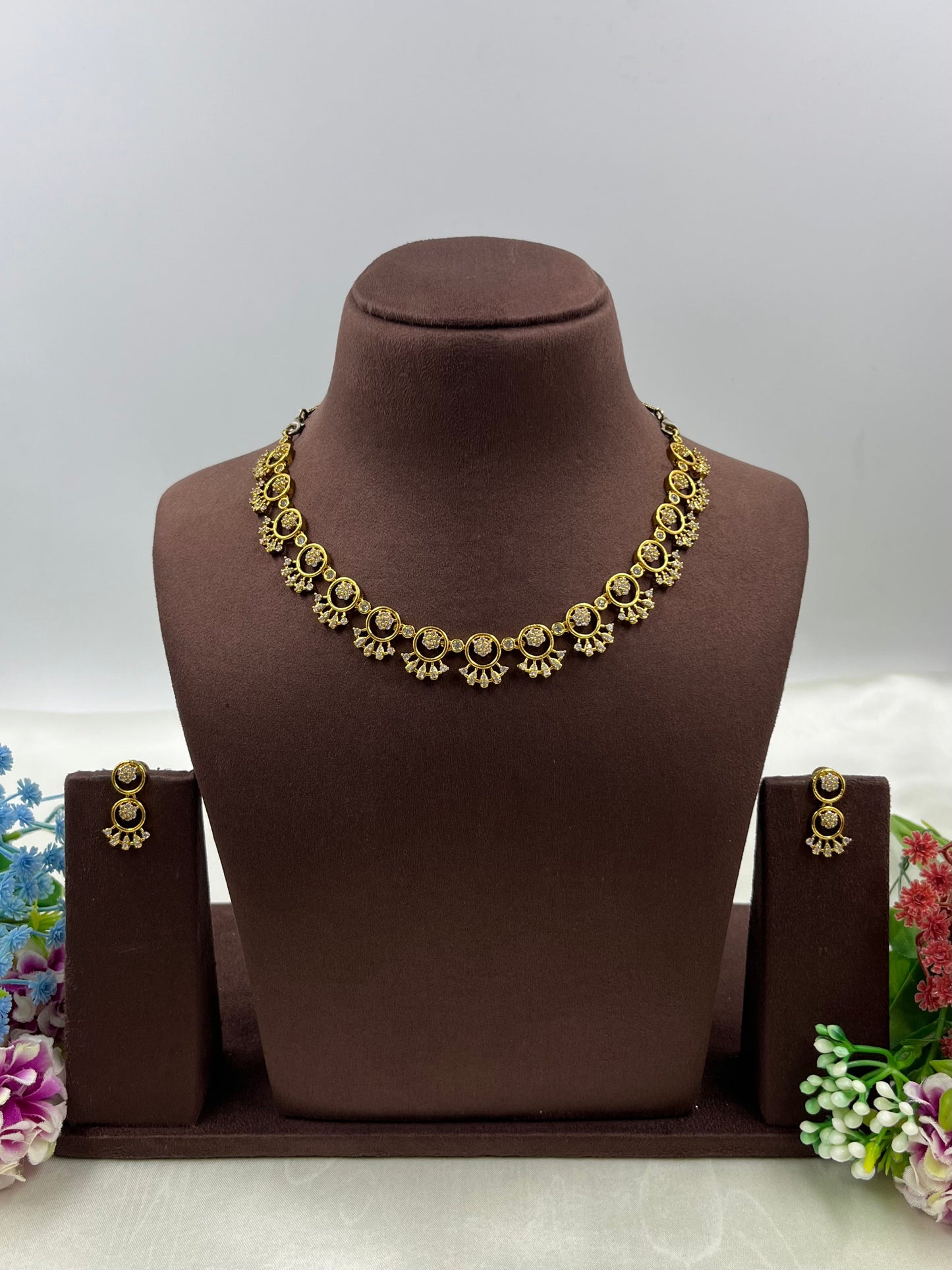 Fiona Delicate Golden Necklace Set