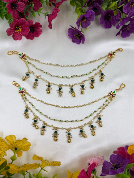 Yogita Pachi kundan Ear Chain