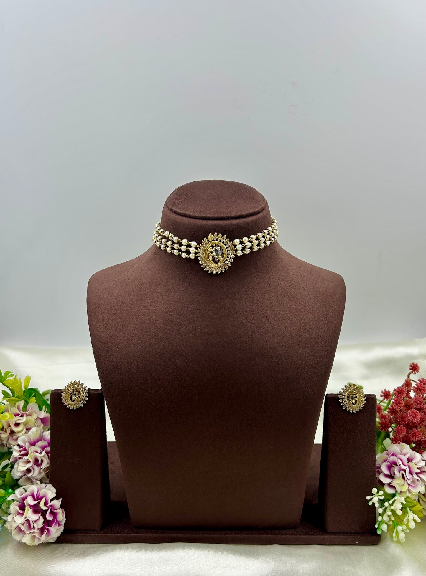 Lalita Victorian Traditional Choker Necklace