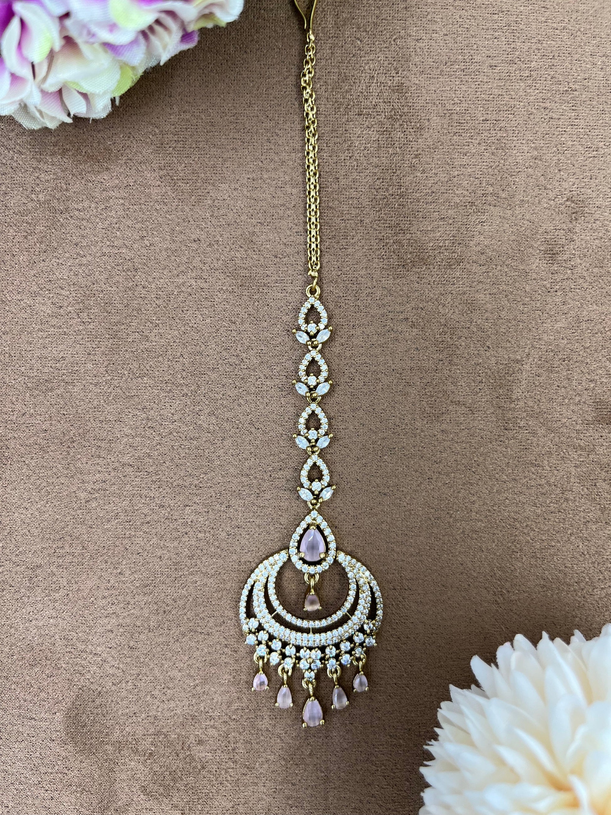 Hena Jewellery full product photo on plain background