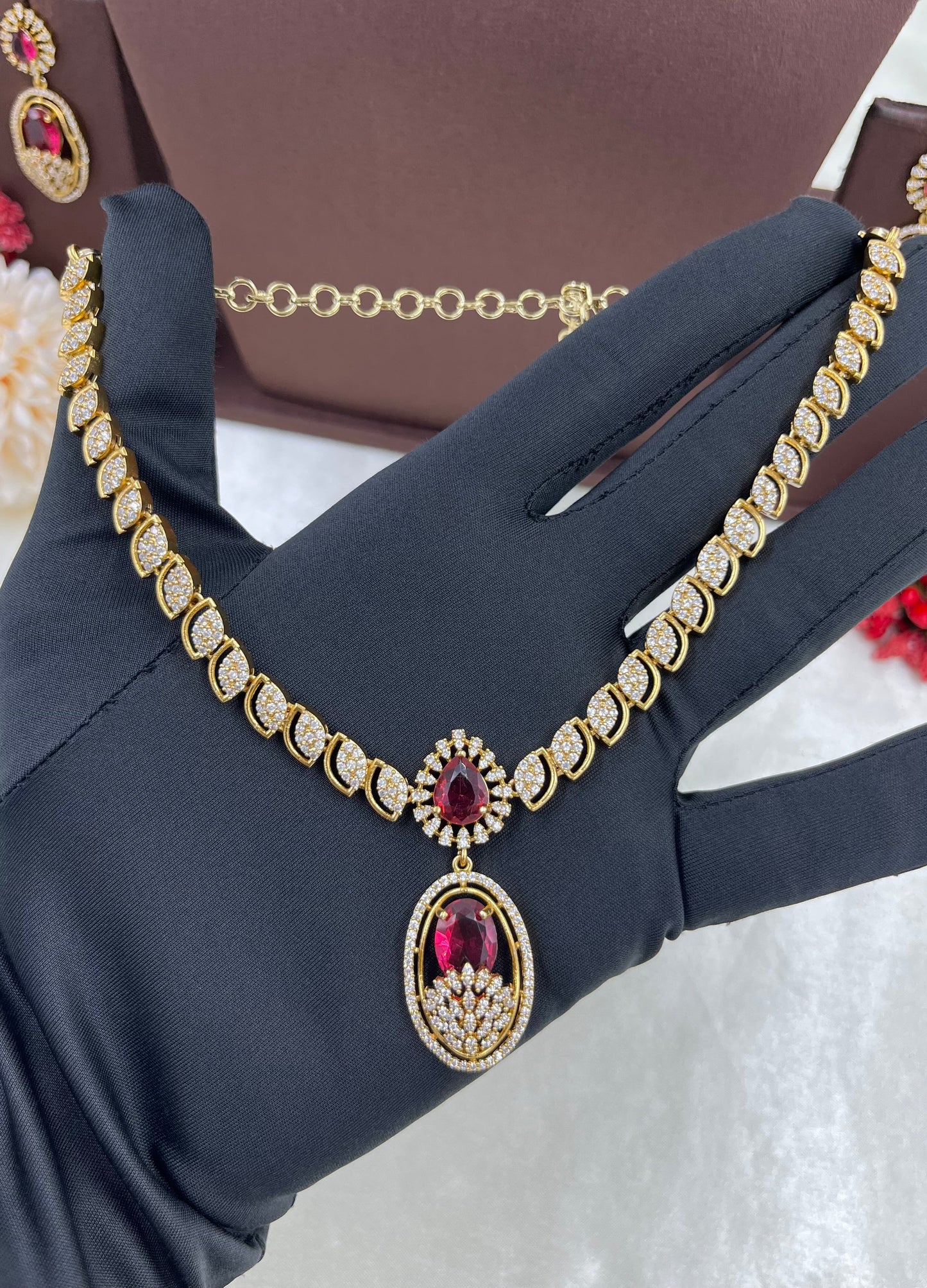 Delicate Single Line Victorian Drop Design Necklace.