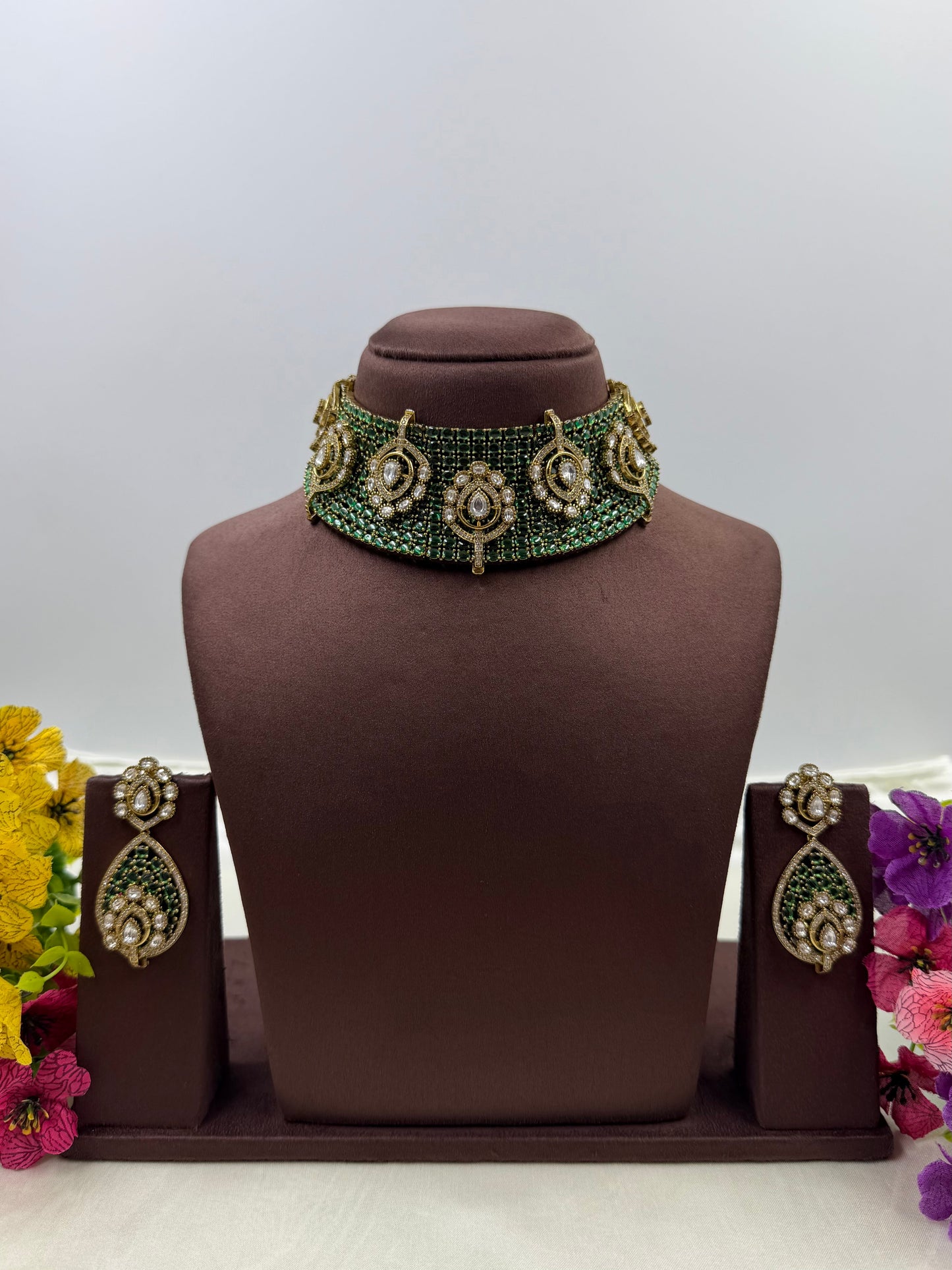 Tata Victorian Choker Necklace Set