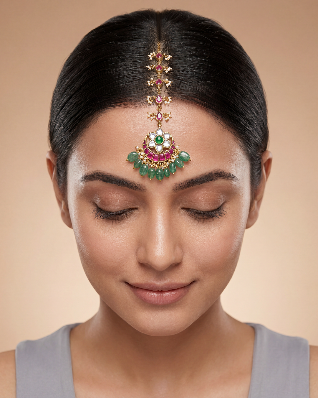 Prachi Pachi Kundan Mang Tika