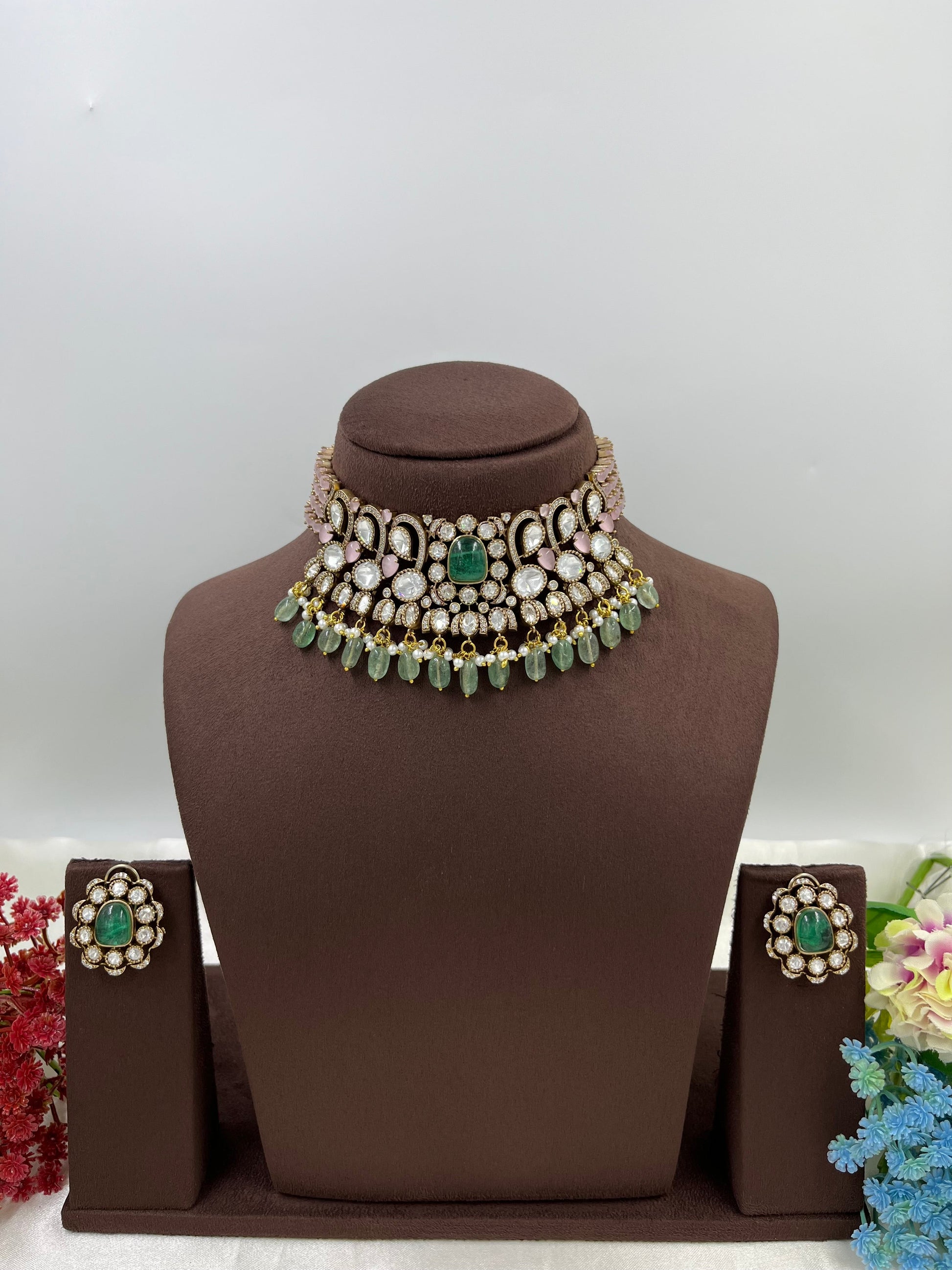 Soverian Kundan Choker Necklace Set close-up view