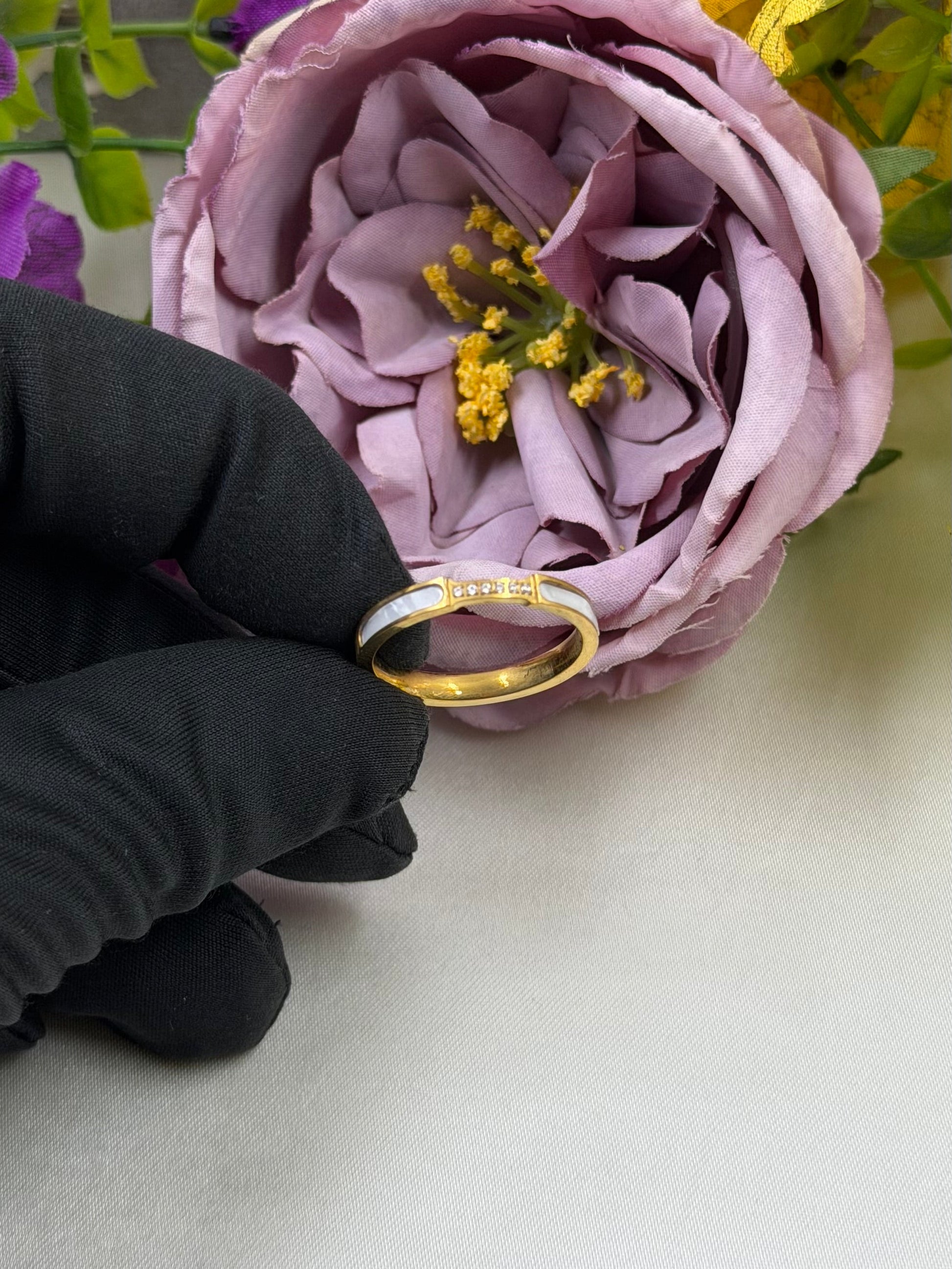 Alice Finger Ring full product photo on plain background