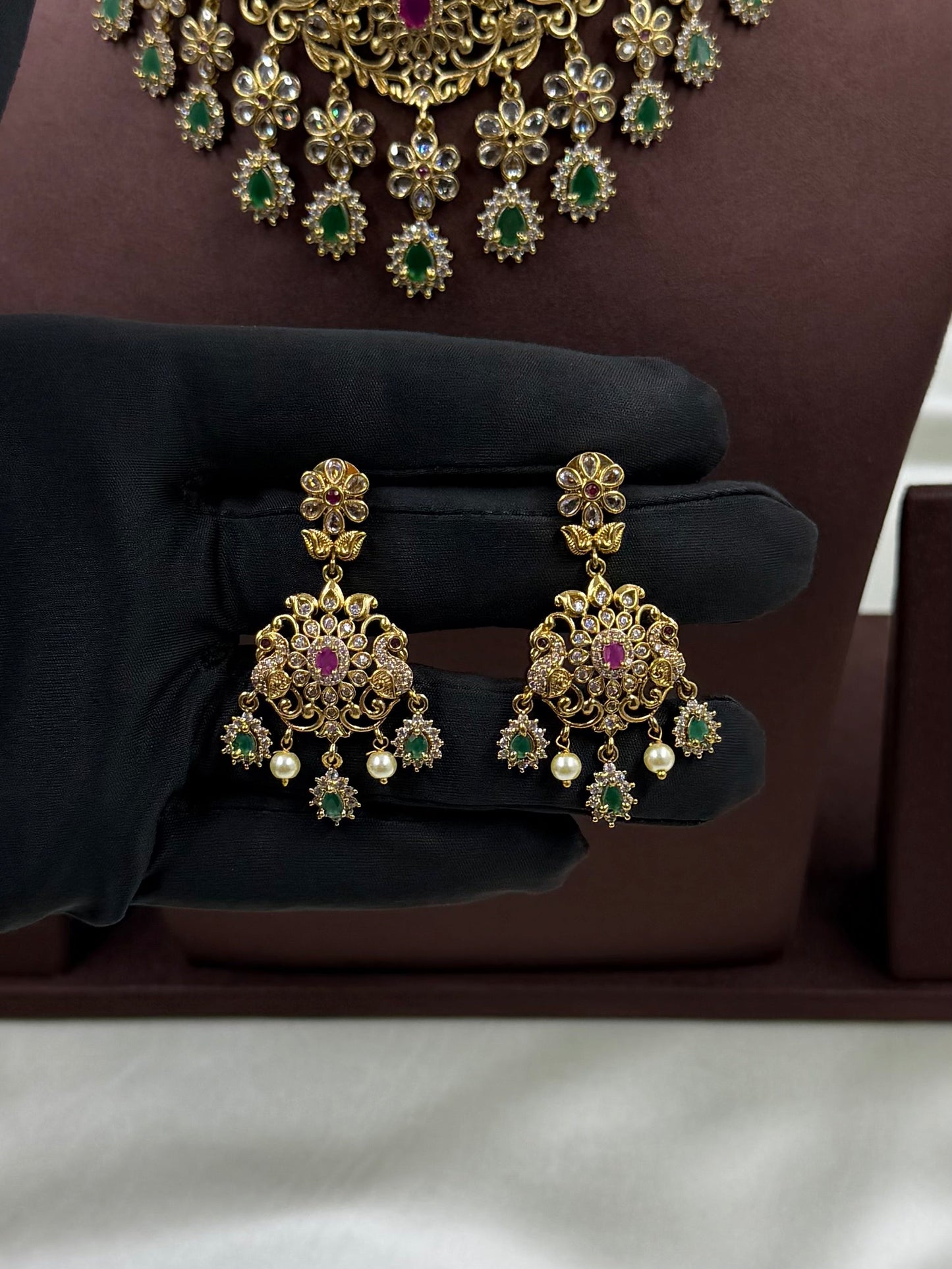 Hina Traditional Choker Necklace Set