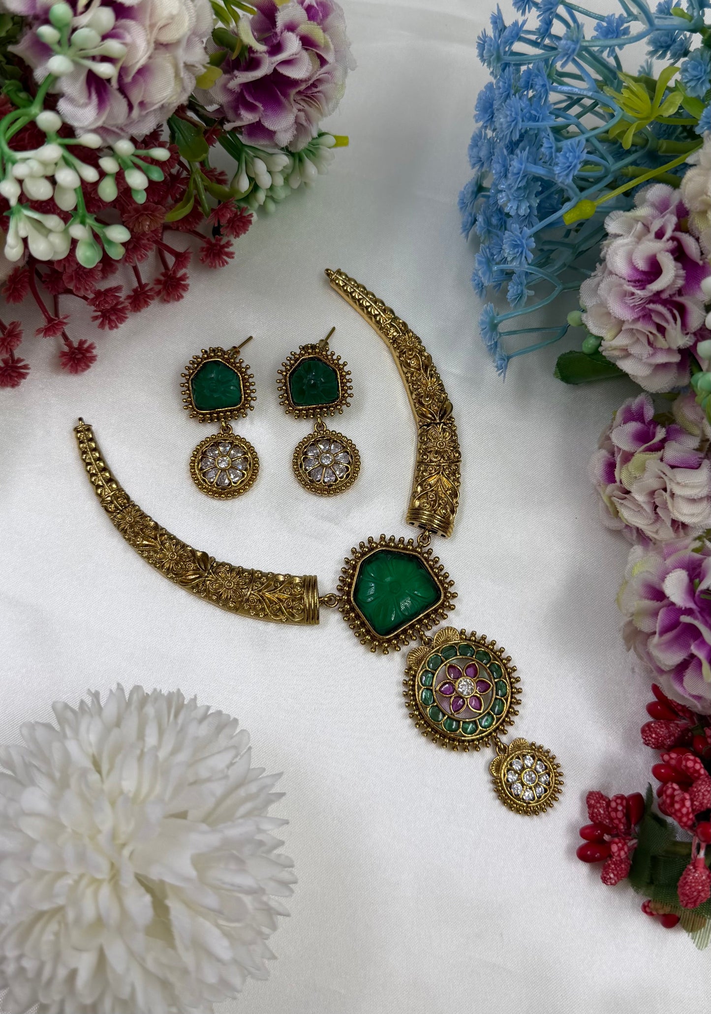 Priya Traditional Hasli Necklace