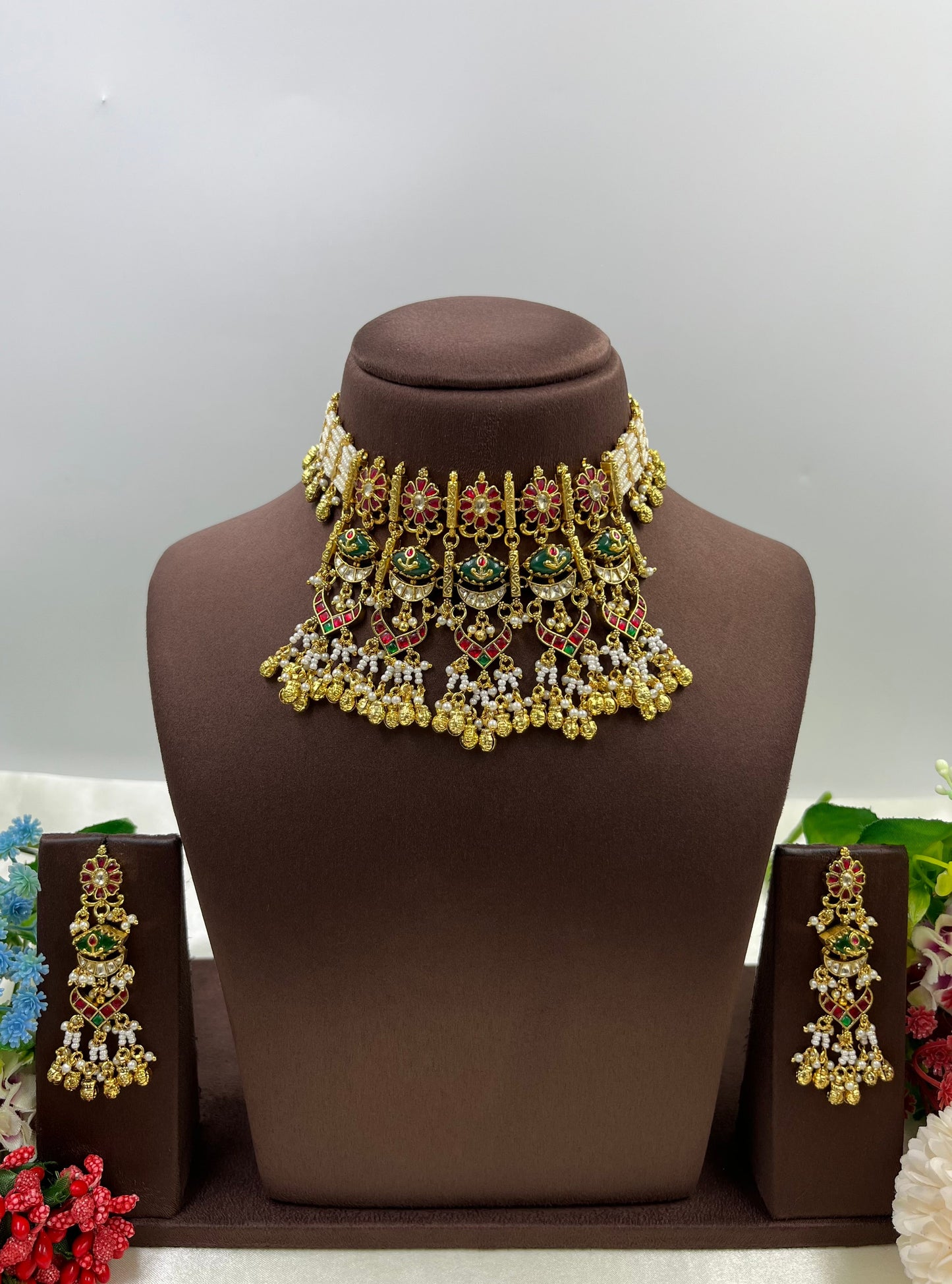 Shakti Pachi Kundan Choker Necklace