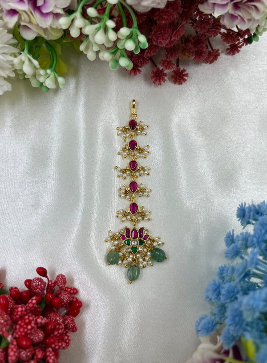 Deepa Kundan Maang Tikka close-up view