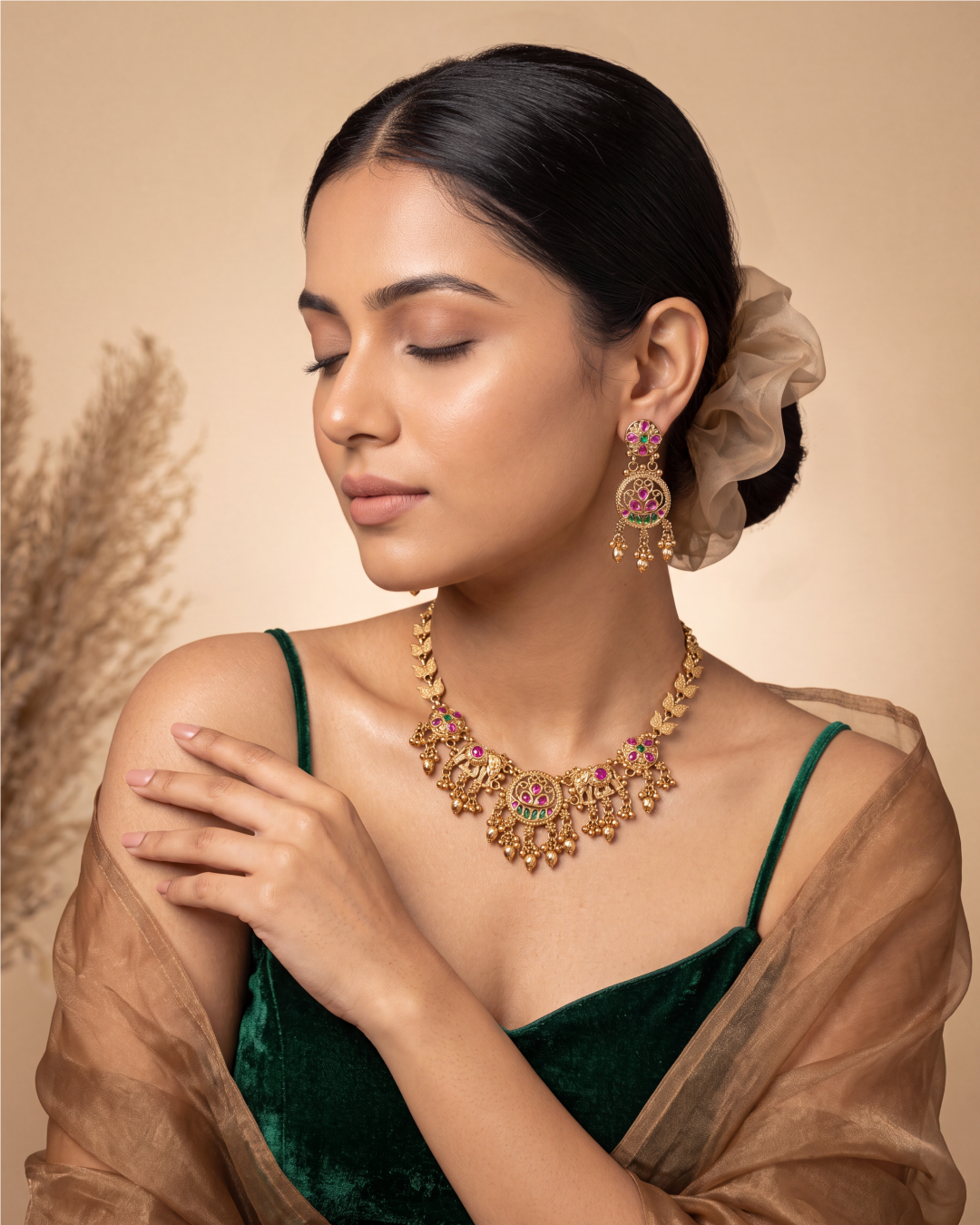 Shivani Heritage Necklace Set close-up view