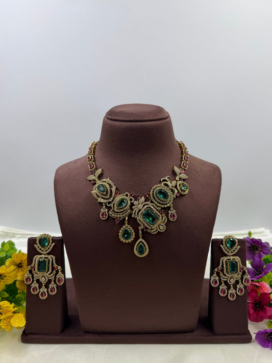 Gaytri Victorian Premium Necklace