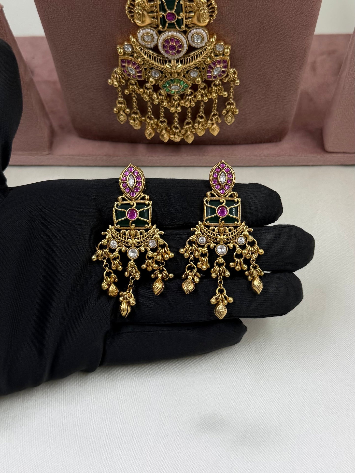 Pragati Heritage Premium Combo Set