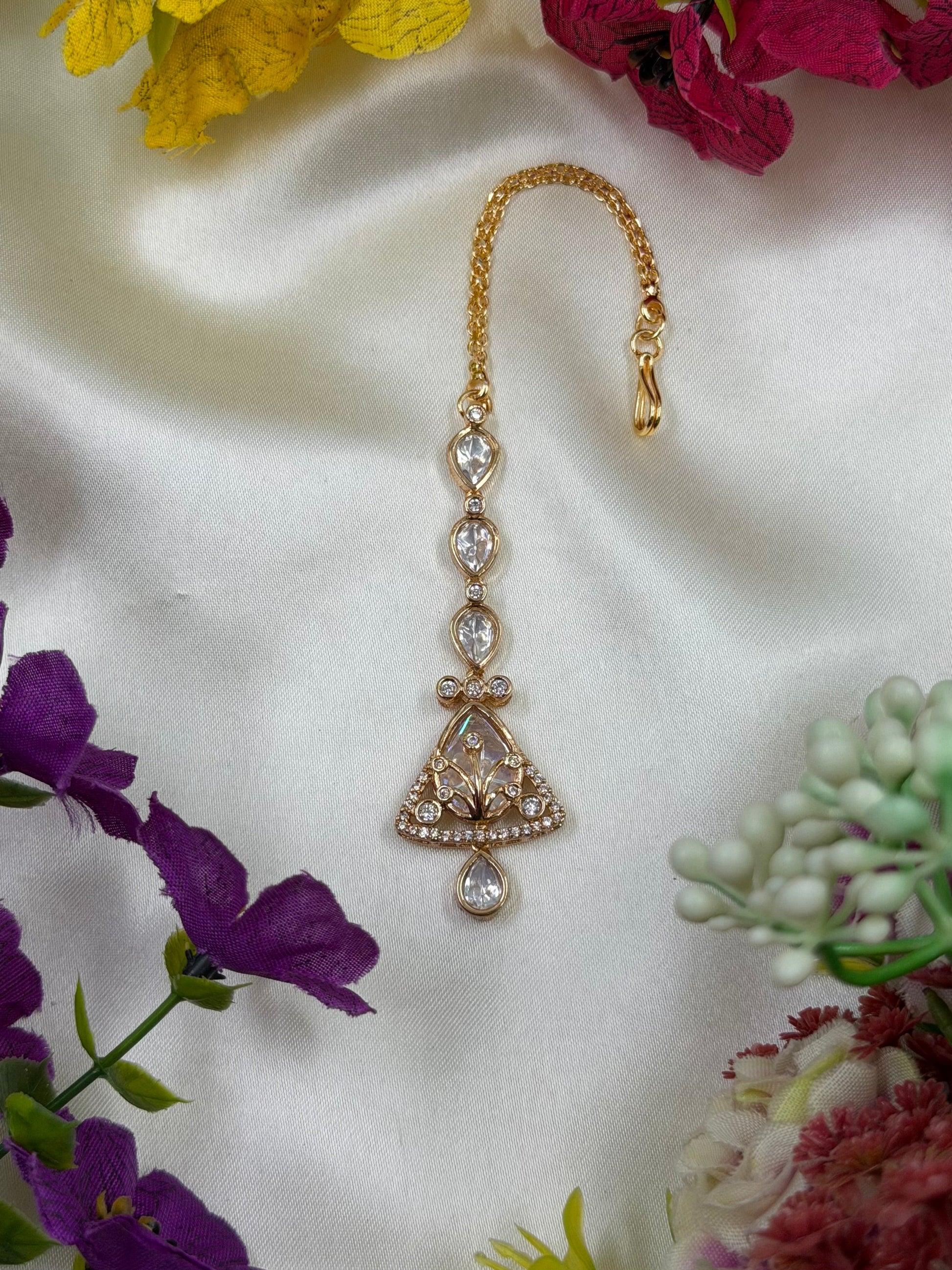 Vandana Moissanite Maang Tikka close-up view
