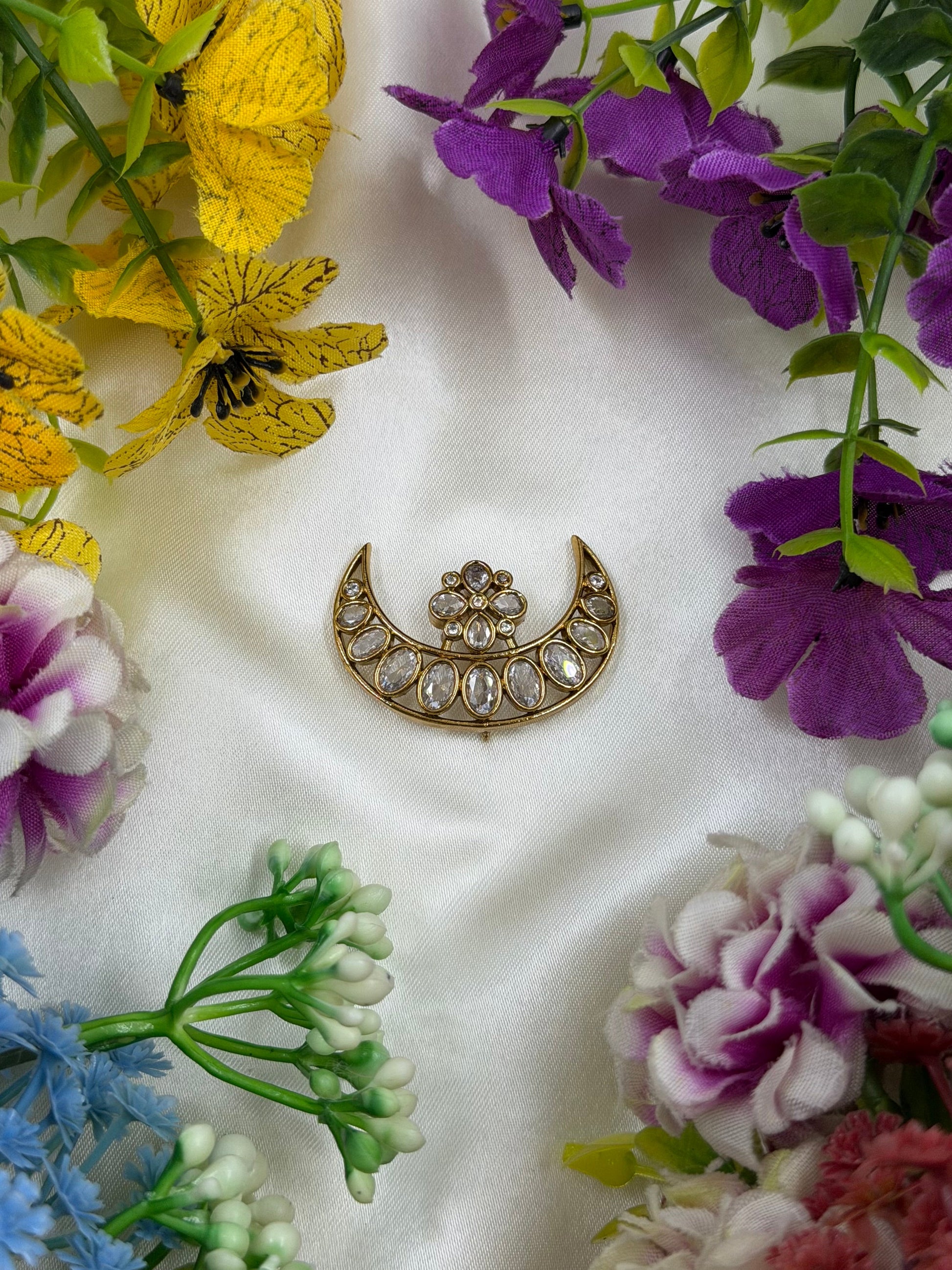 Multi Hair Pin detail shot showing intricate work