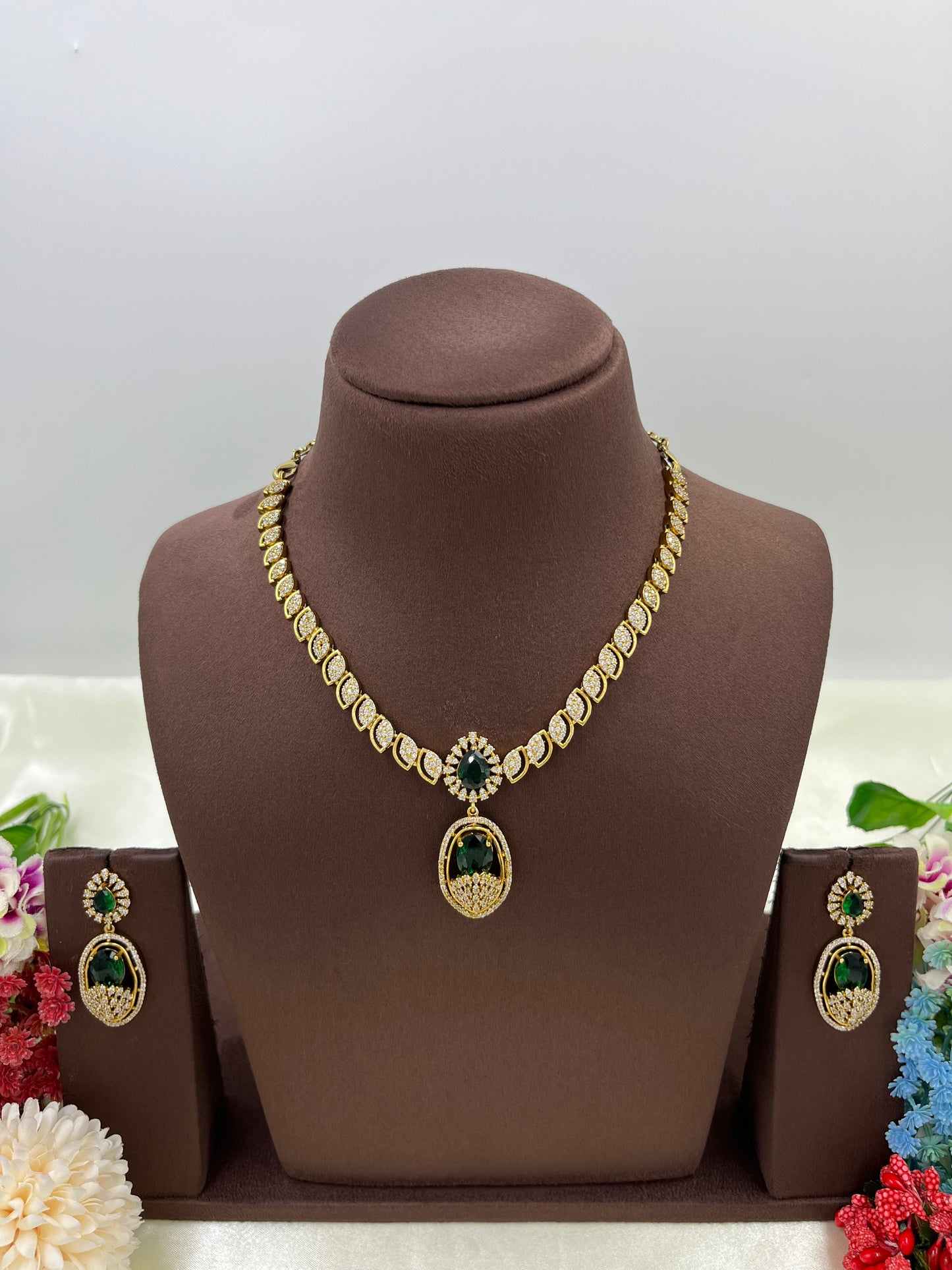 Delicate Single Line Victorian Drop Design Necklace.
