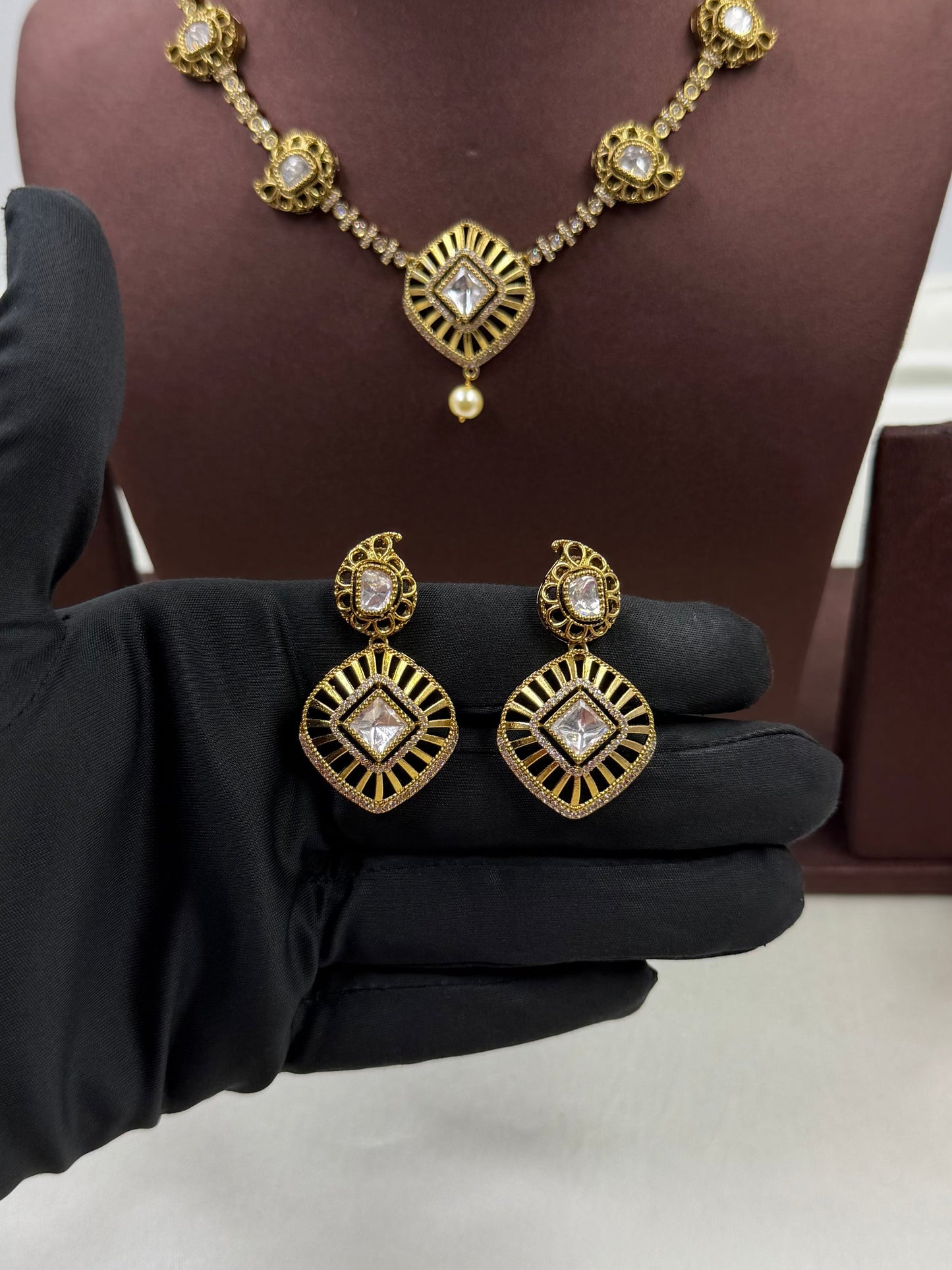 Minal Victorian Delicate Necklace