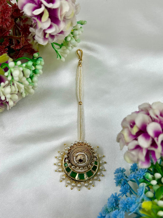 Niru Traditional Mang Tika