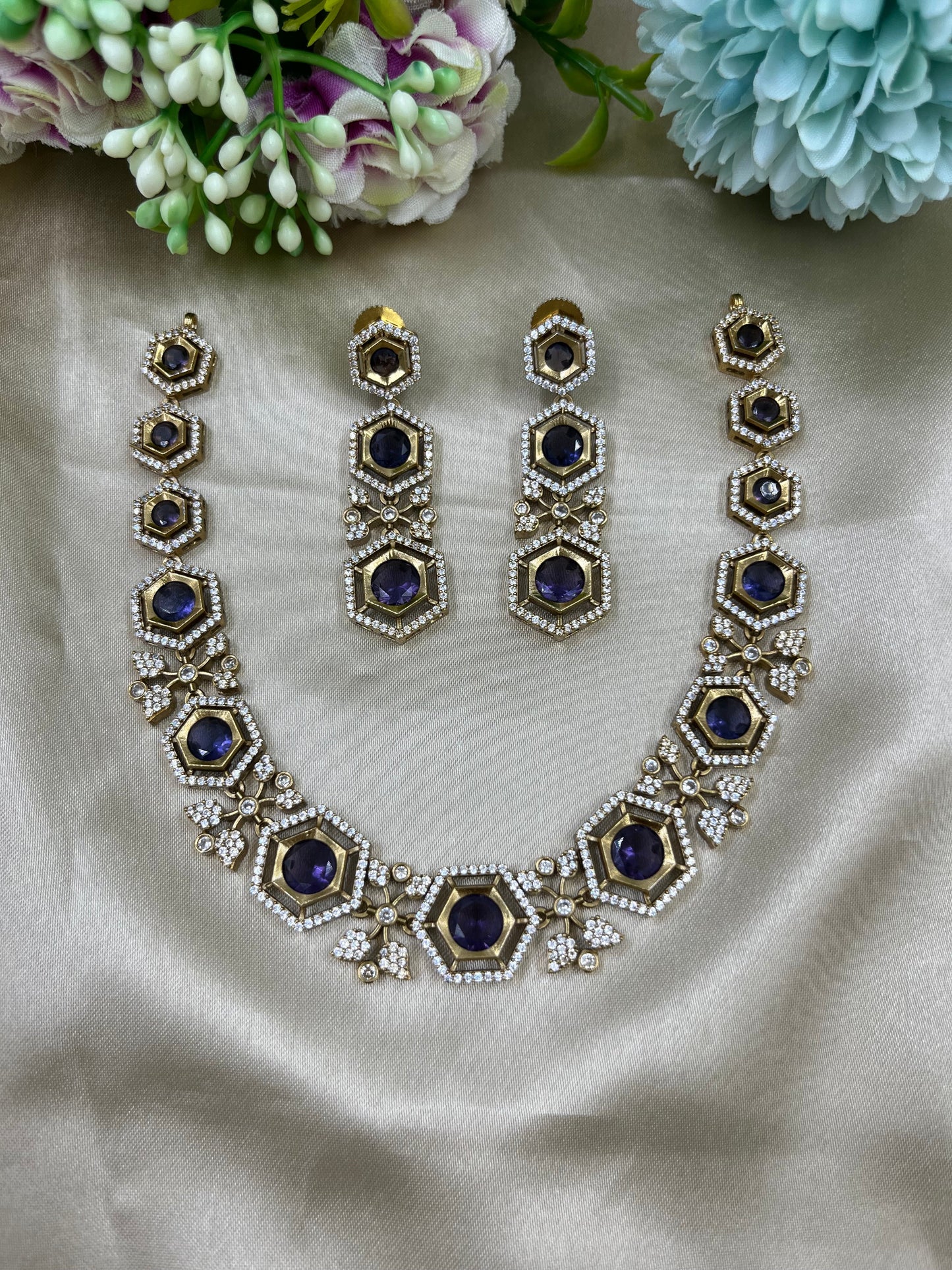 Royal Hexa Amethyst Ad Necklace