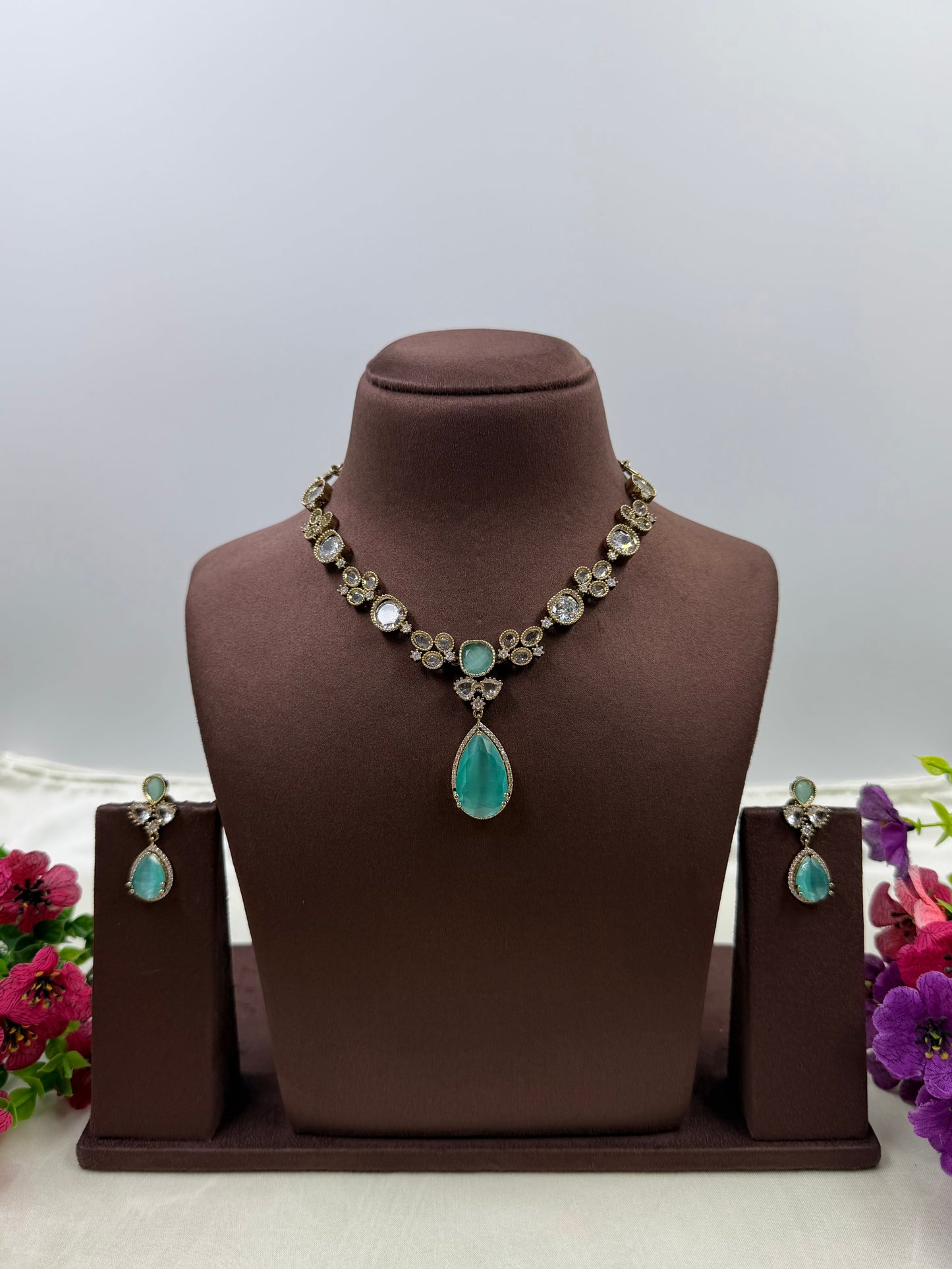 Pooja Victorian Delicate Necklace
