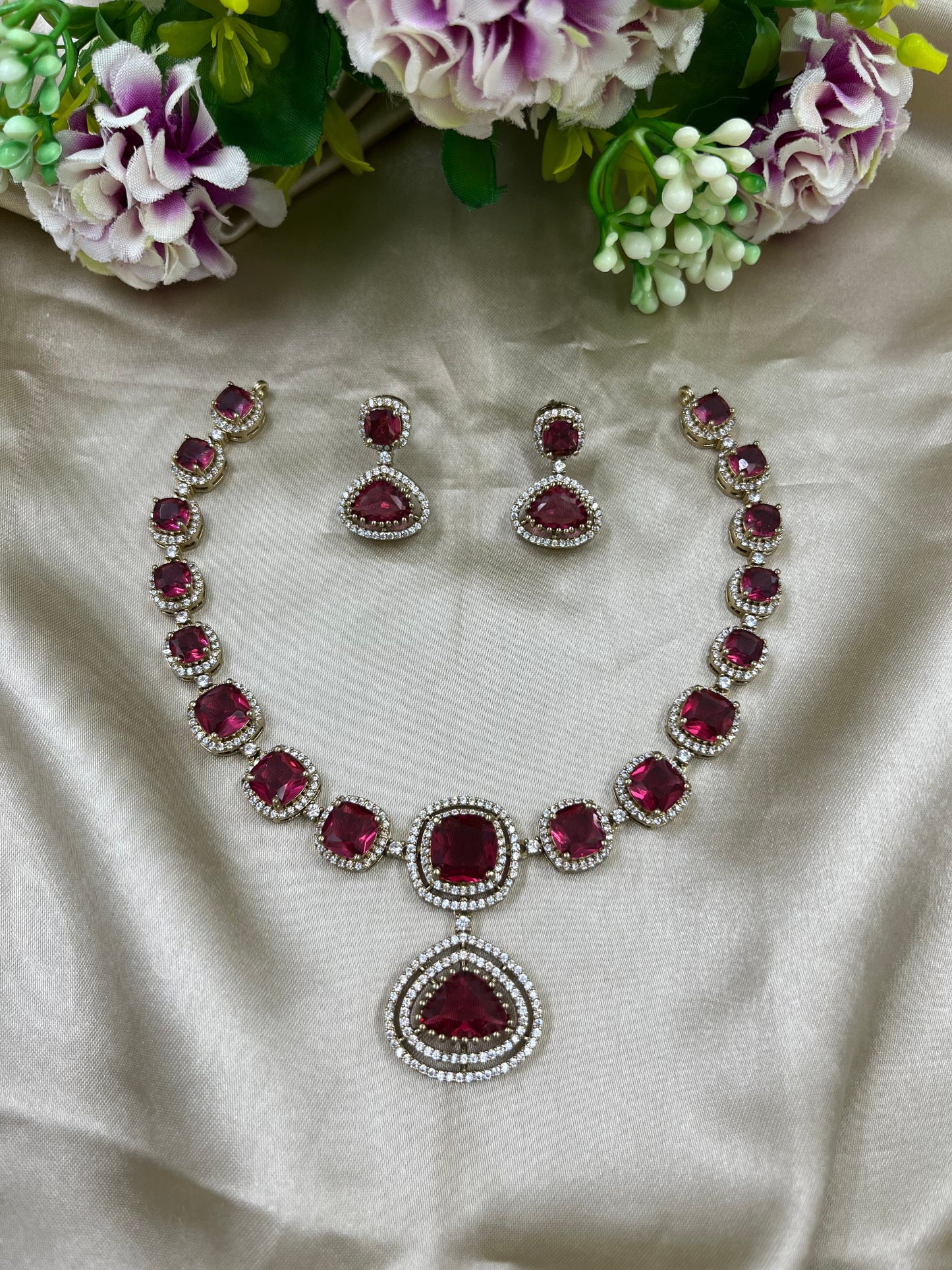Swigly Ad Drop Victorian Necklace