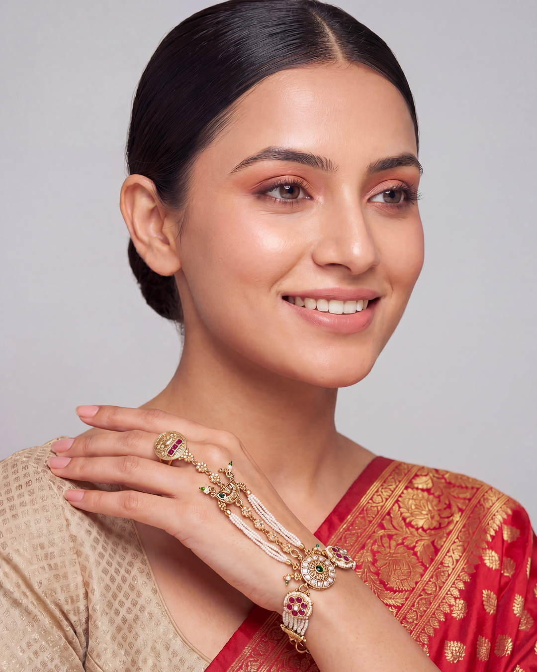 Sanjana Heritage Hath Panja (One Pis)