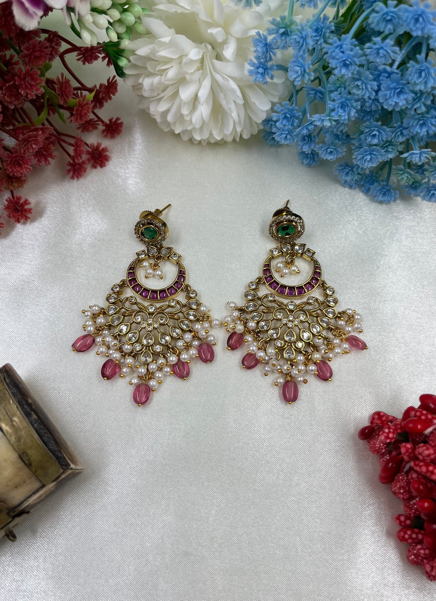 Niki Victorian Earing
