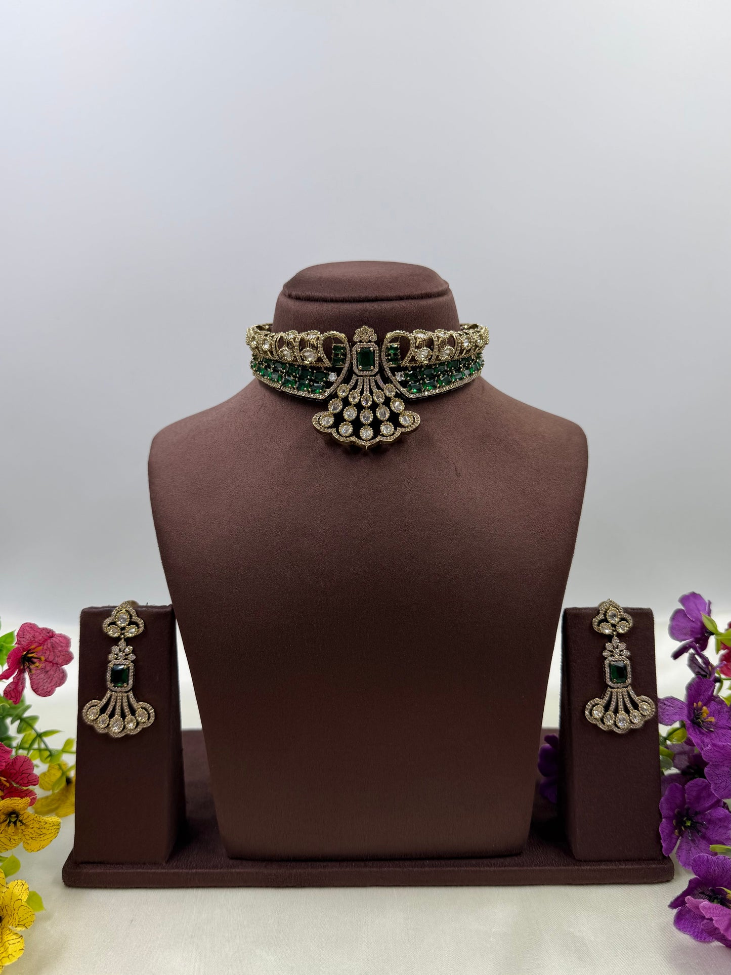 Vidhi Victorian Premium Choker