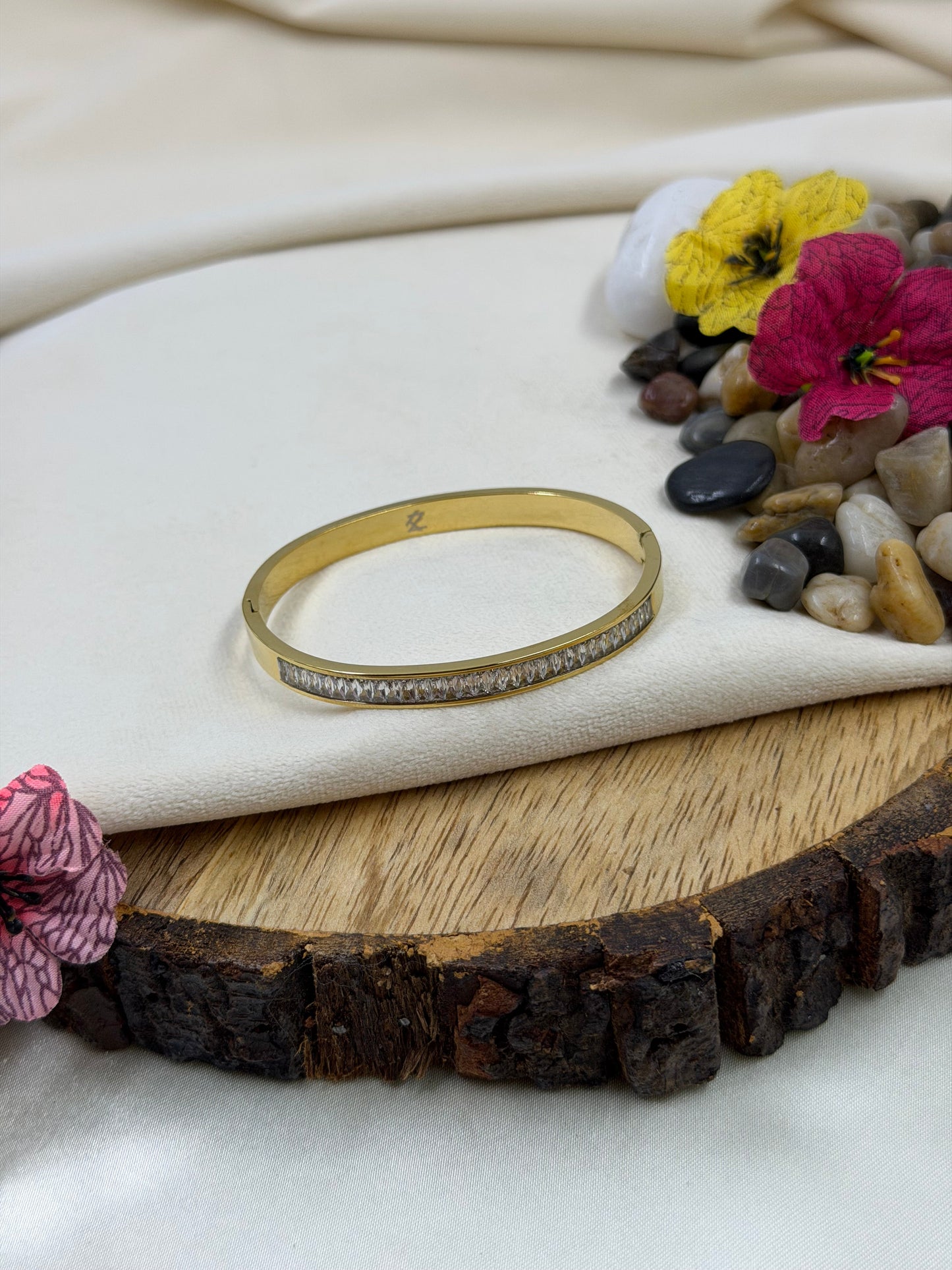 Gauri Stainless Steel Bracelet (Openable)